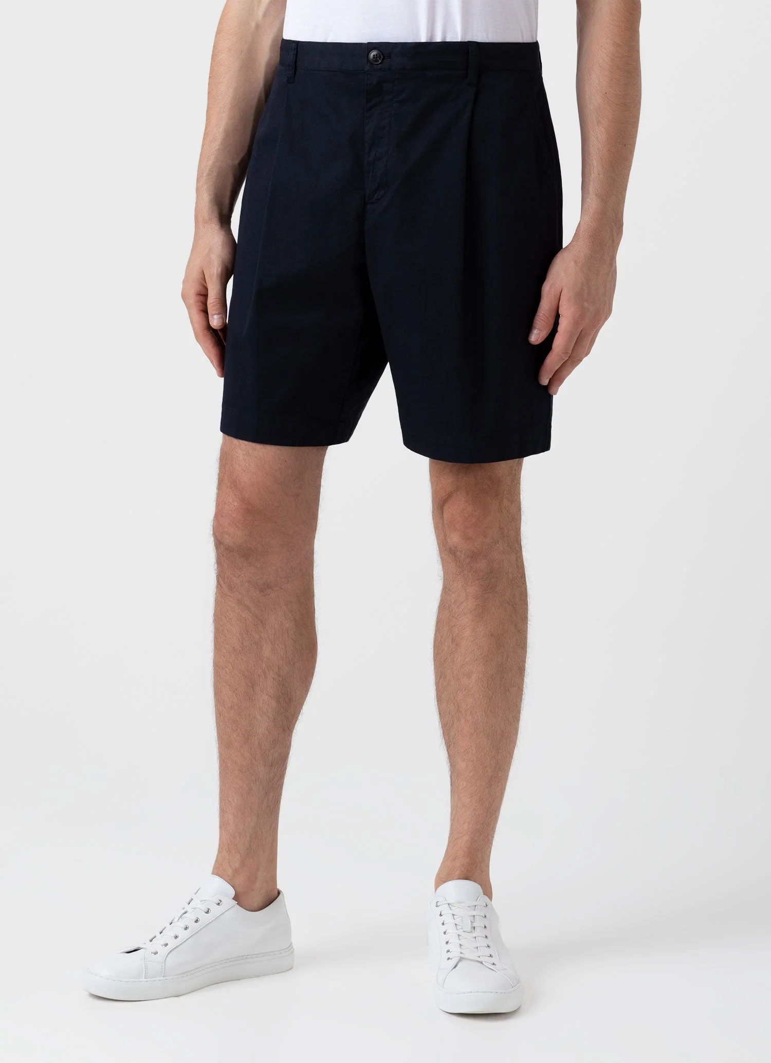 Men's Pleated Twill Short in Navy - Image 3
