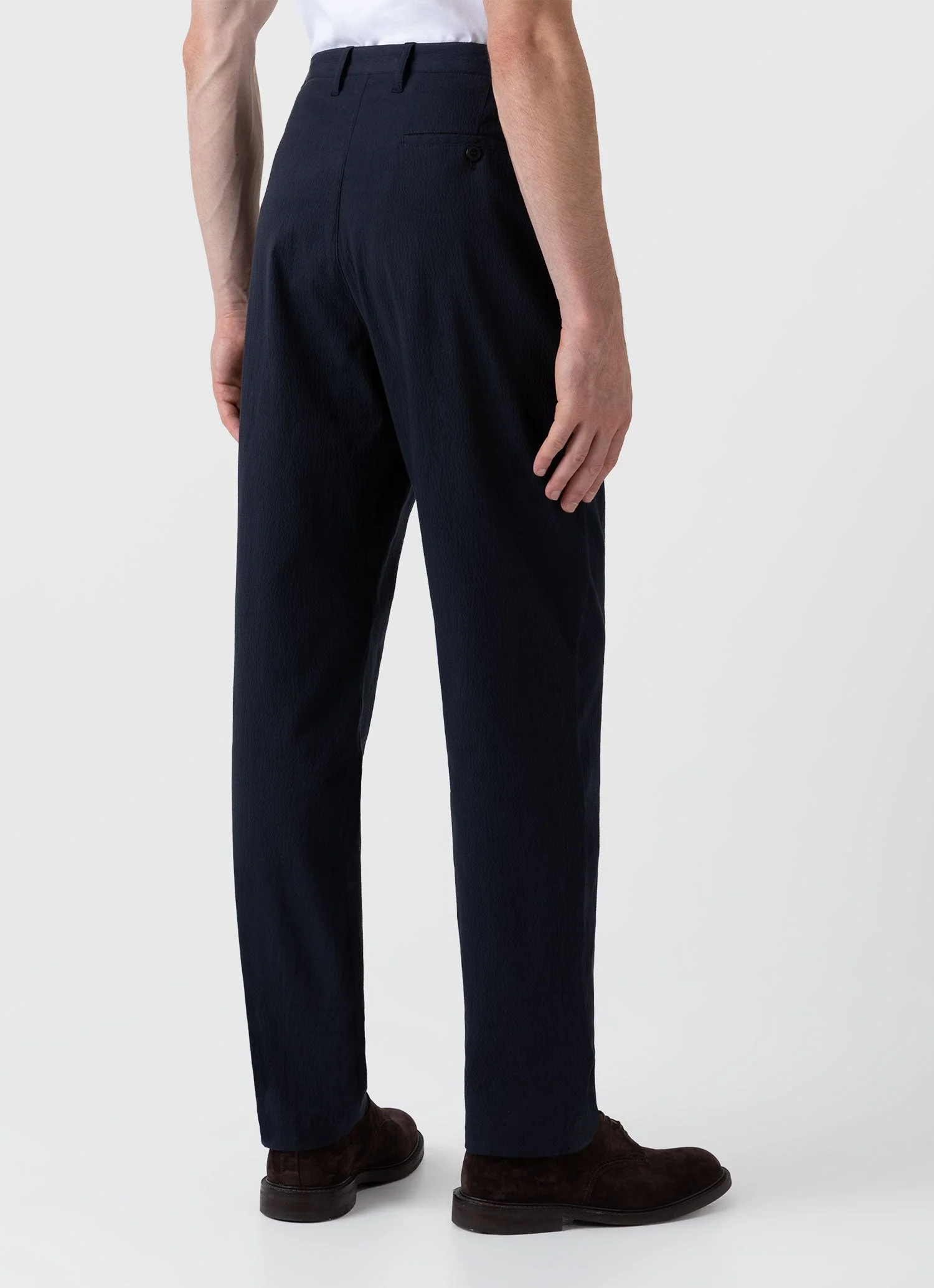 Men's Pleated Seersucker Trouser in Navy - Image 5