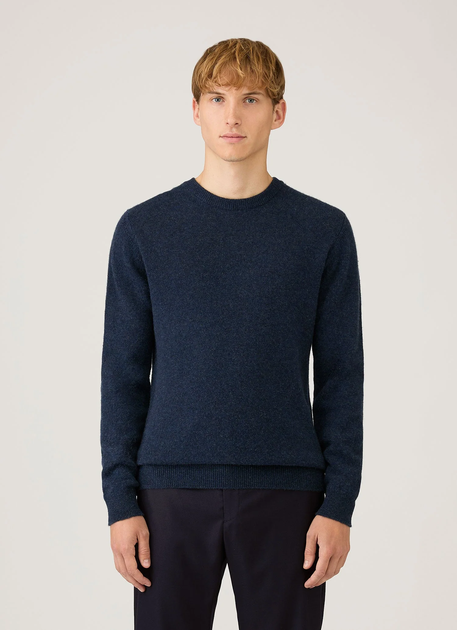 Men's Cashmere Crew Neck Jumper in Navy Melange - Image 2