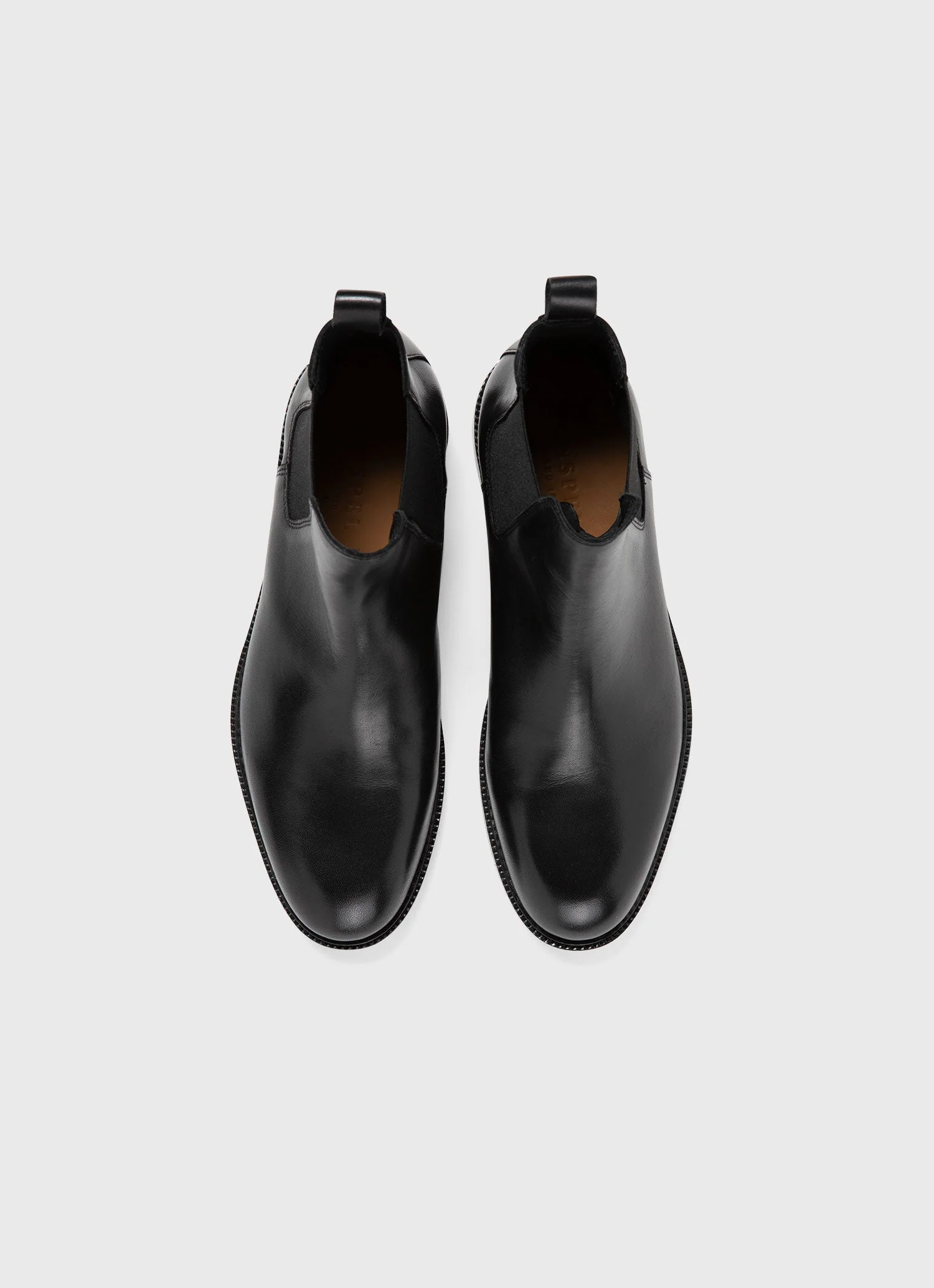 Men's Chelsea Boot in Black - Image 4