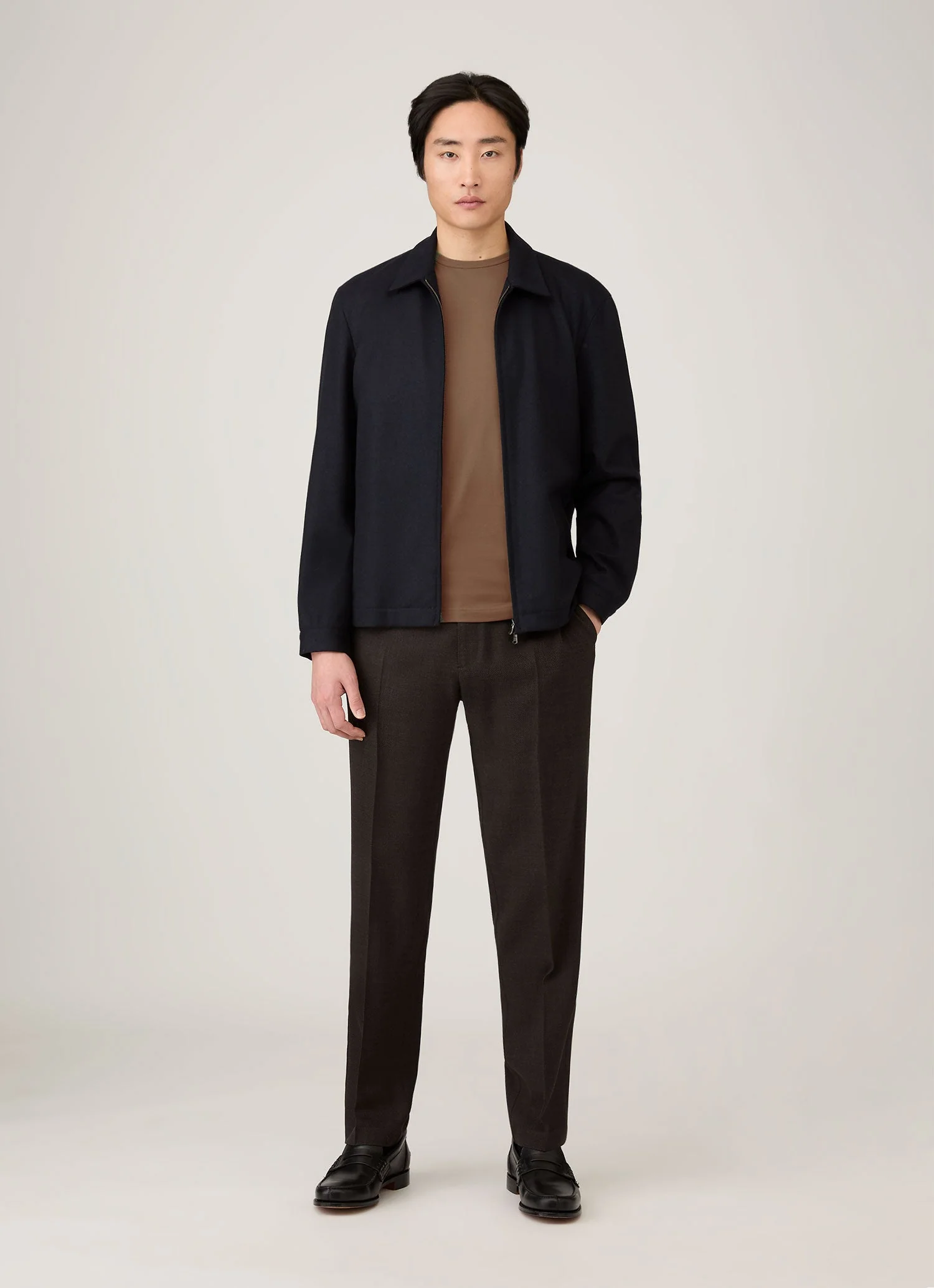 Men's Classic T-shirt in Bark - Image 3