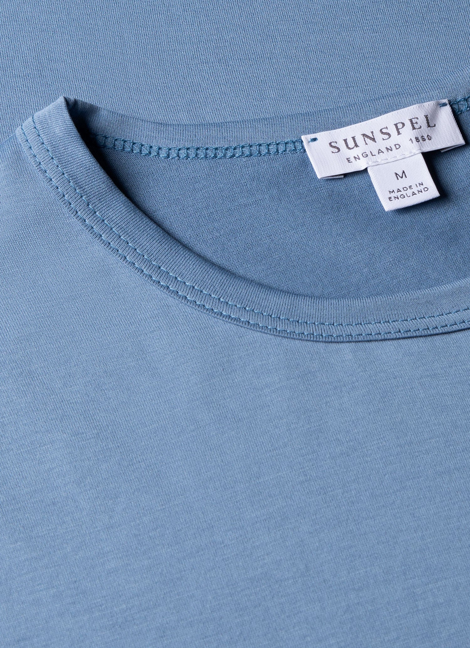 Men's Classic T-shirt in Como Blue - Image 4