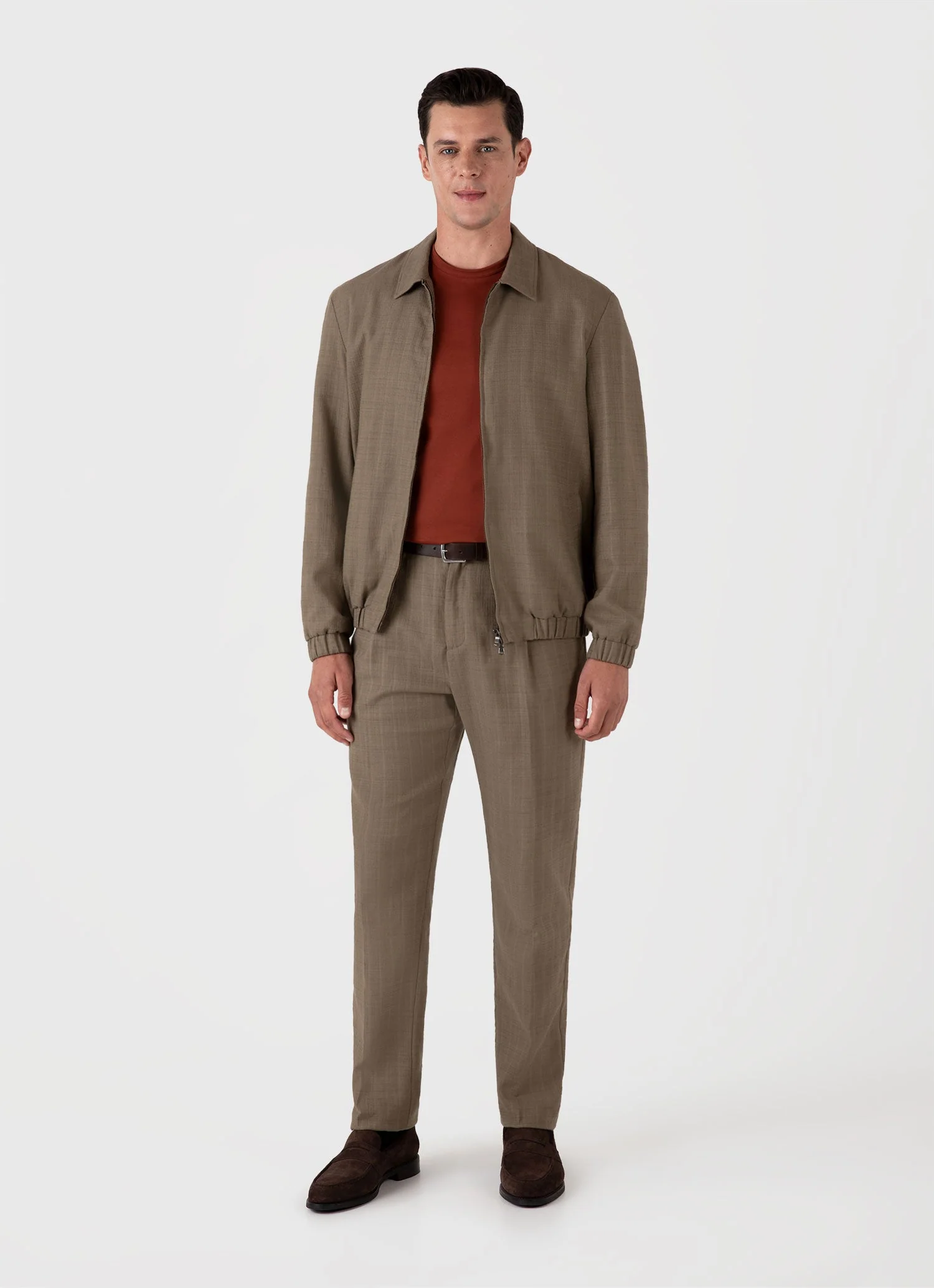 Men's Classic T-shirt in Dark Clay - Image 3
