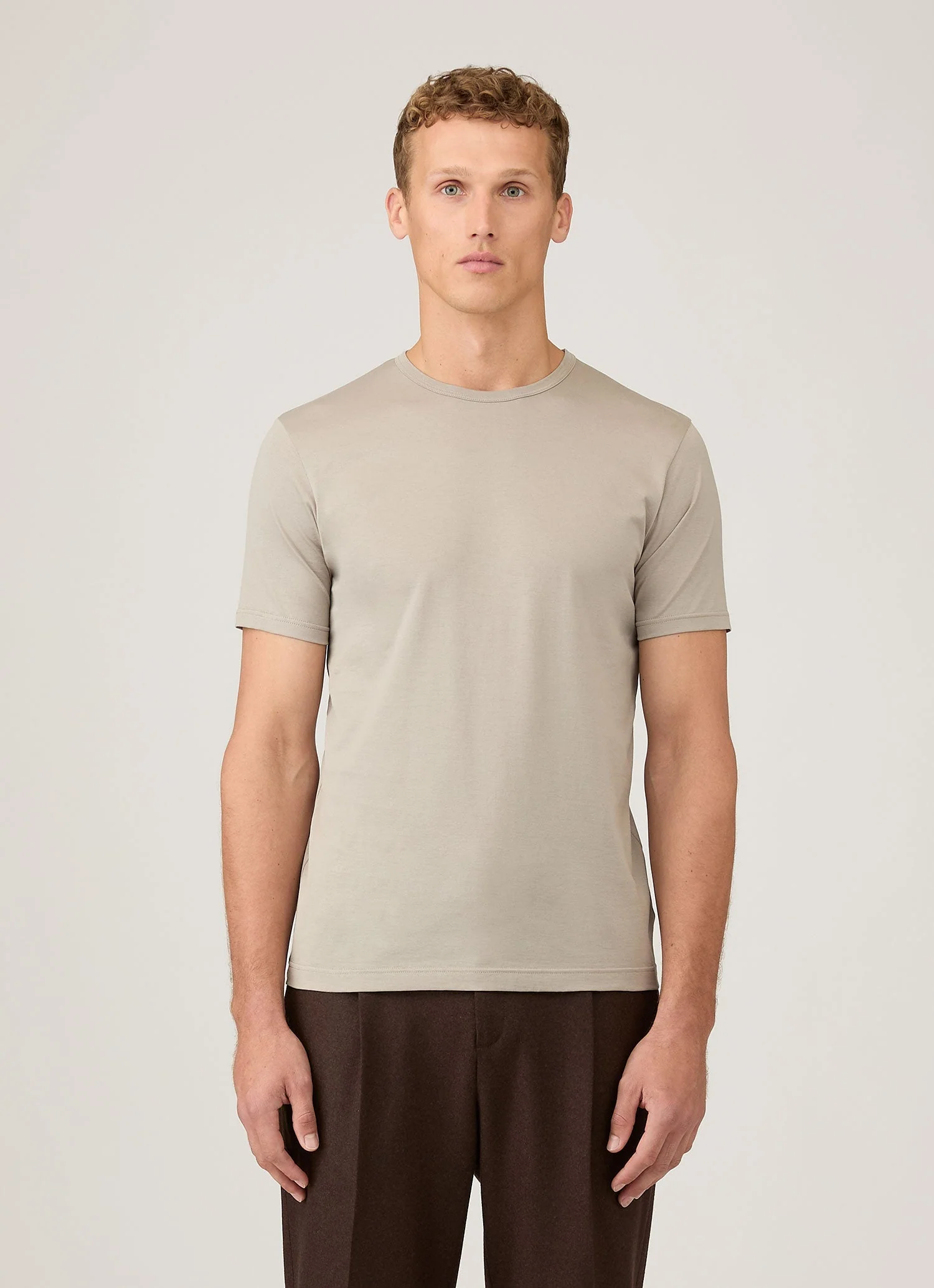 Men's Classic T-shirt in Fog - Image 2