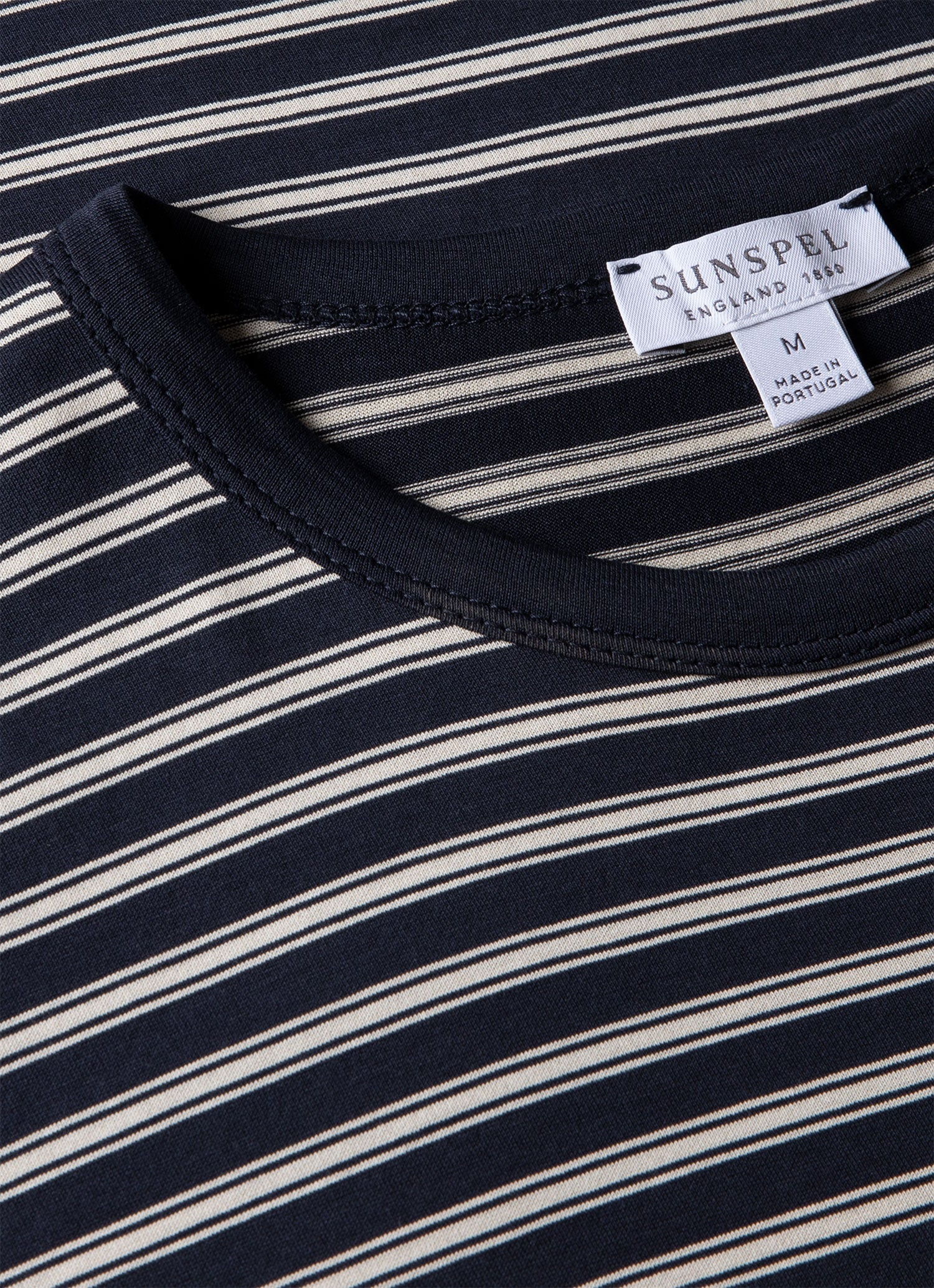 Men's Classic T-shirt in Navy/Undyed - Image 4