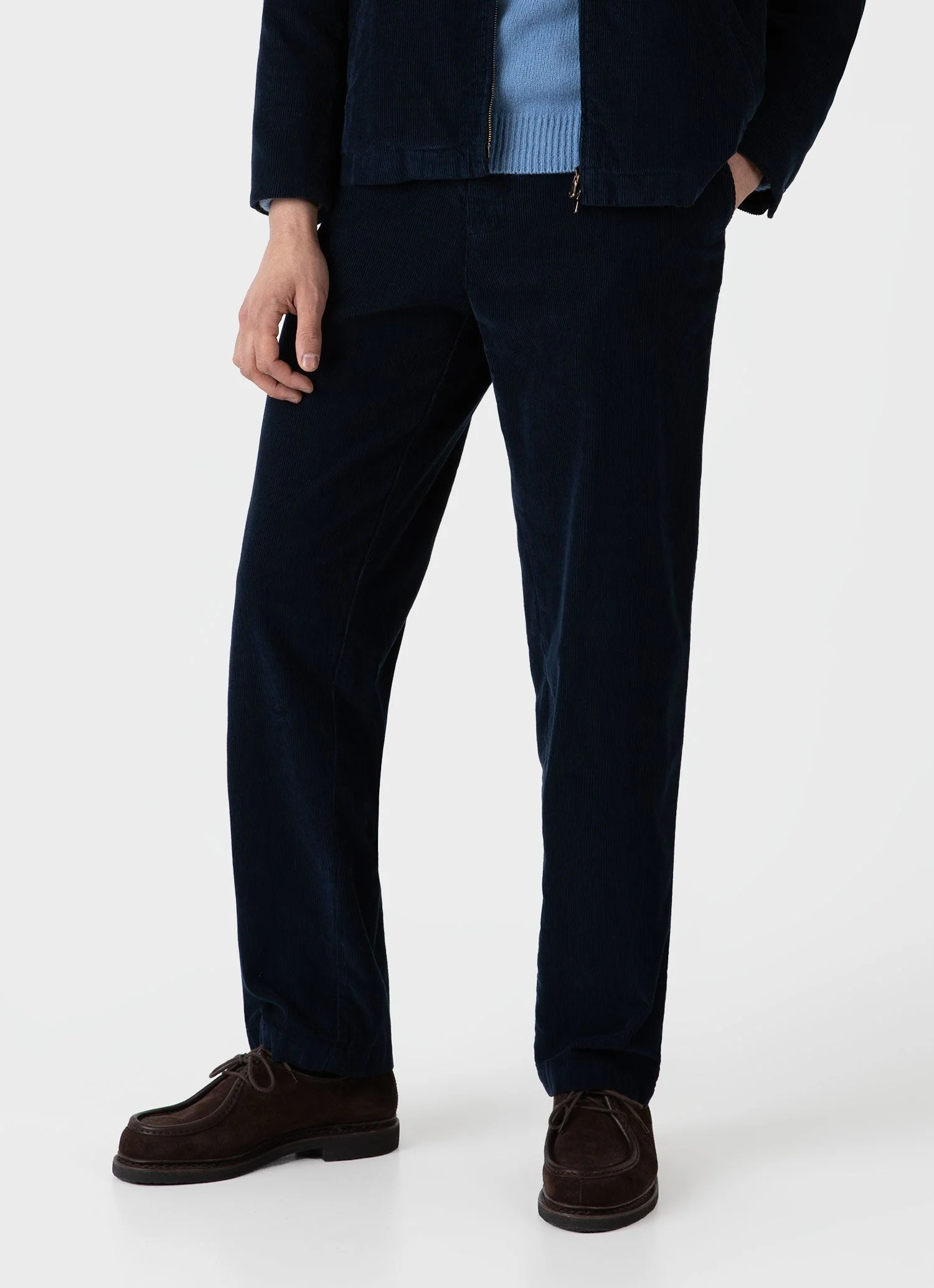 Men's Cord Chore Trouser in Navy - Image 3