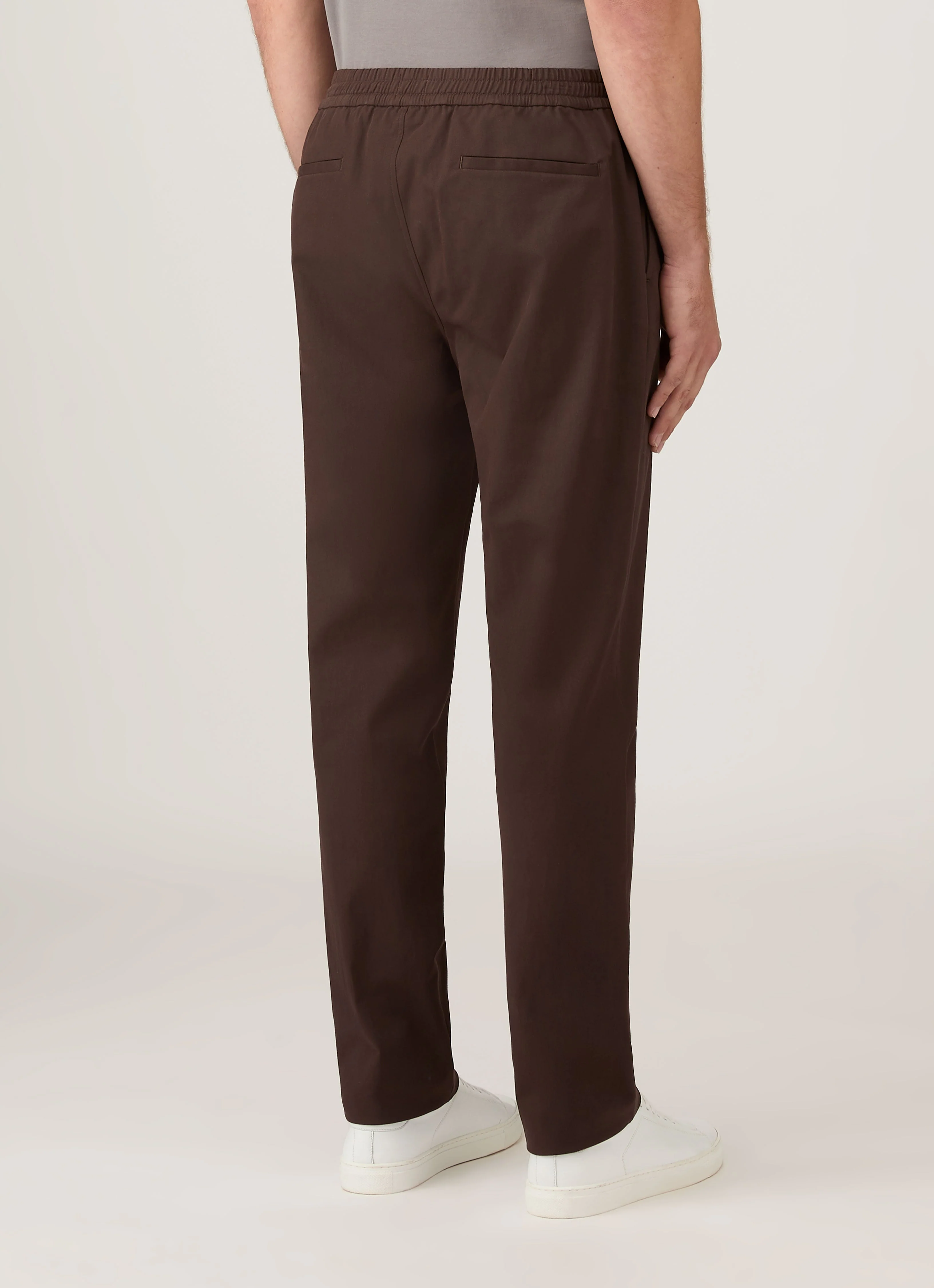 Men's Cotton Cashmere Drawstring Trouser in Truffle - Image 5