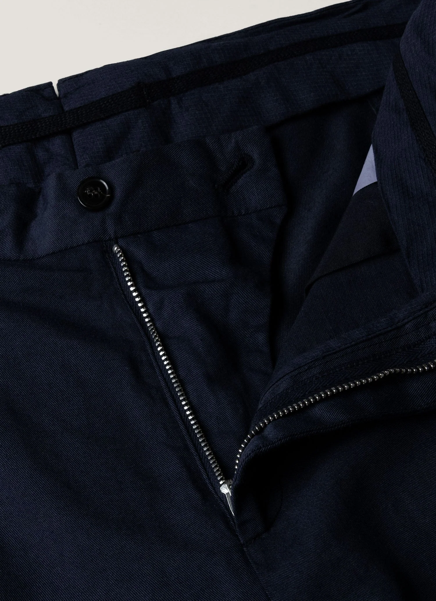 Men's Cotton Linen Trouser in Navy - Image 4