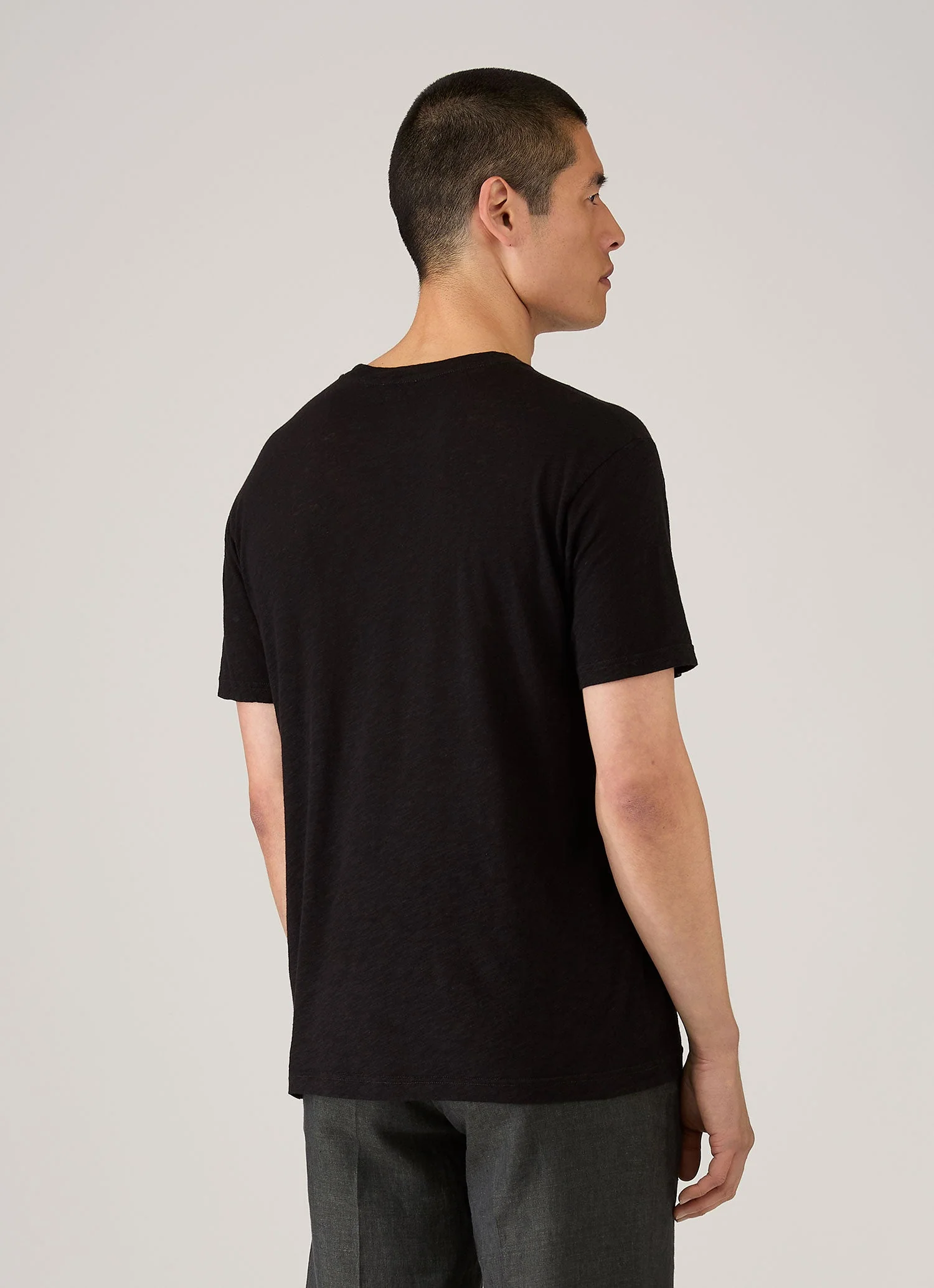 Men's Cotton Linen T-shirt in Black - Image 5