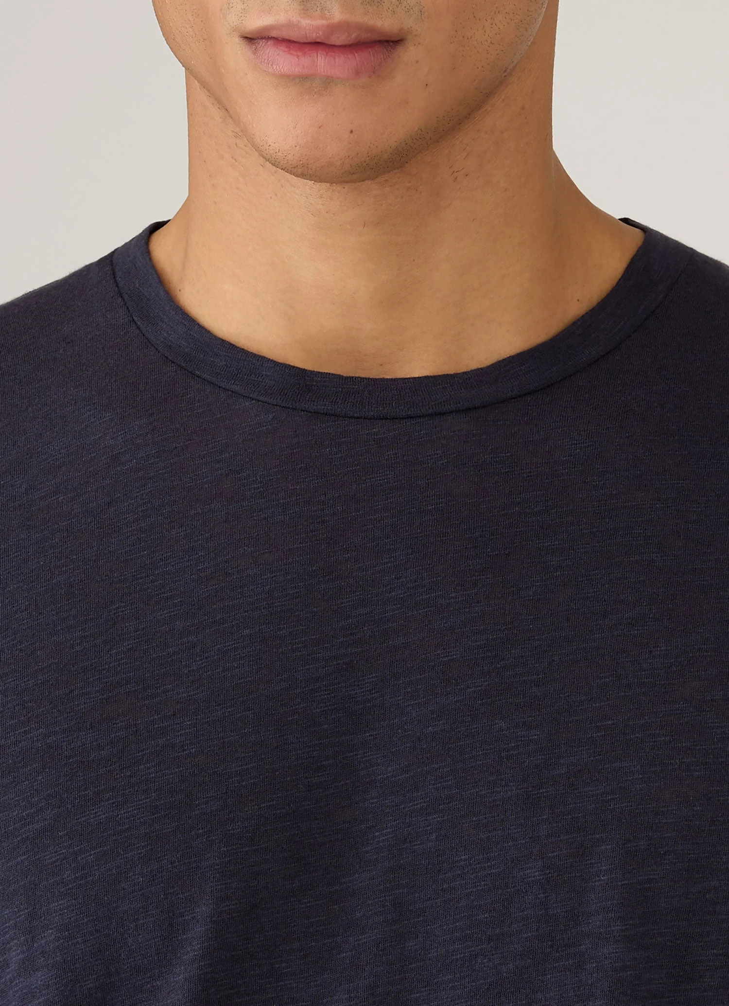 Men's Cotton Linen T-shirt in Navy - Image 6