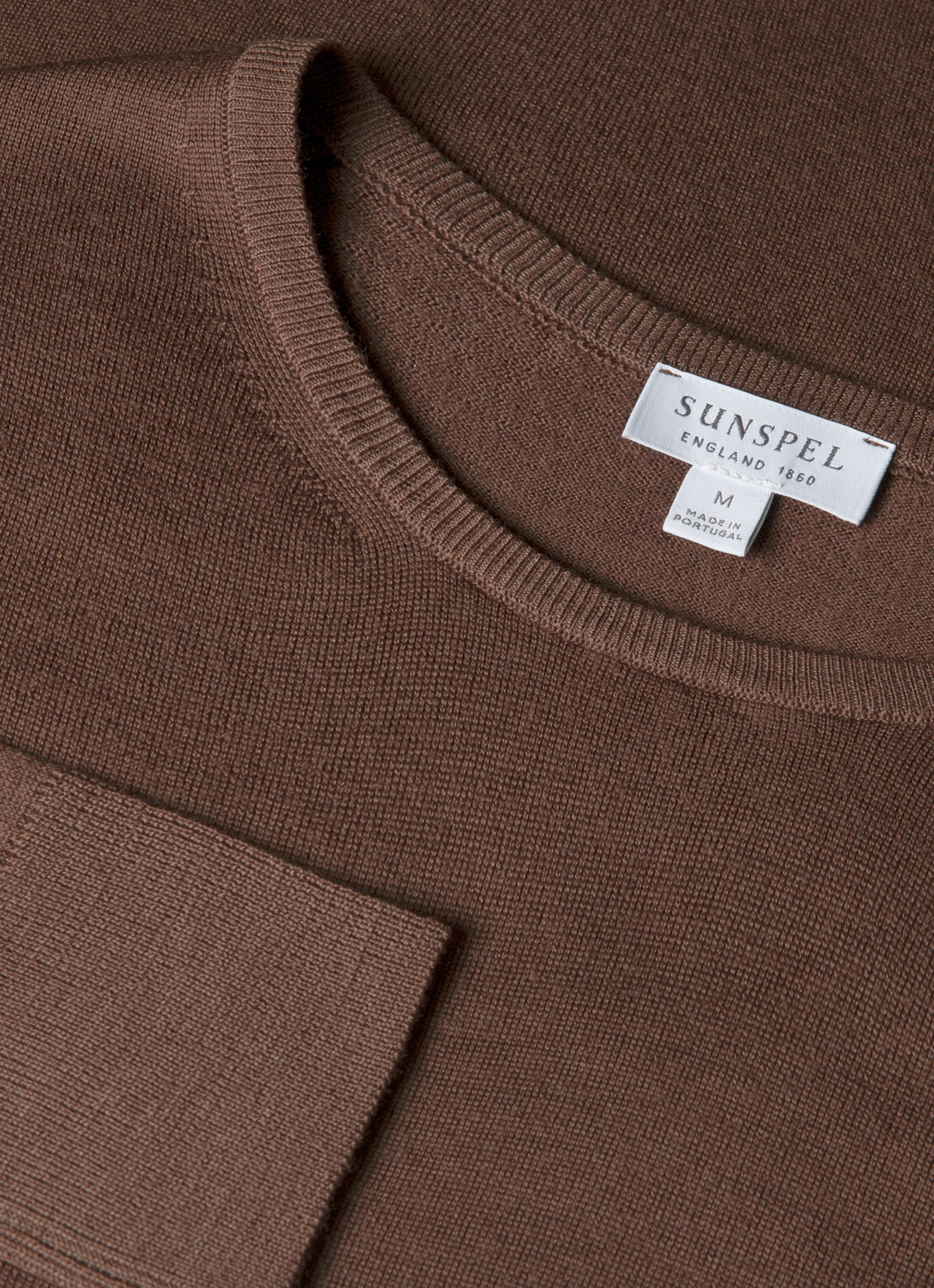 Men's Extra-Fine Merino Crew Neck in Bark - Image 4