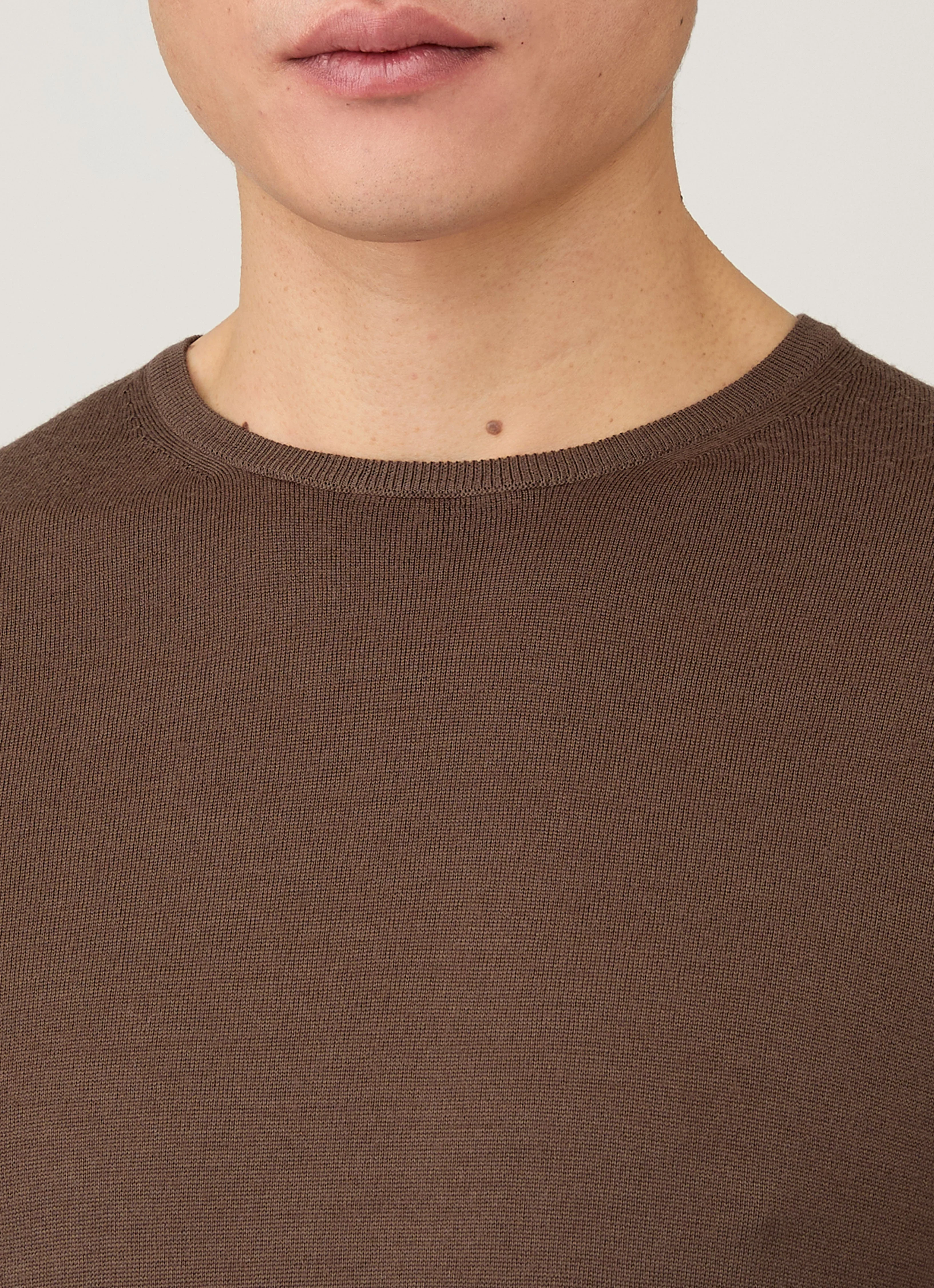 Men's Extra-Fine Merino Crew Neck in Bark - Image 6