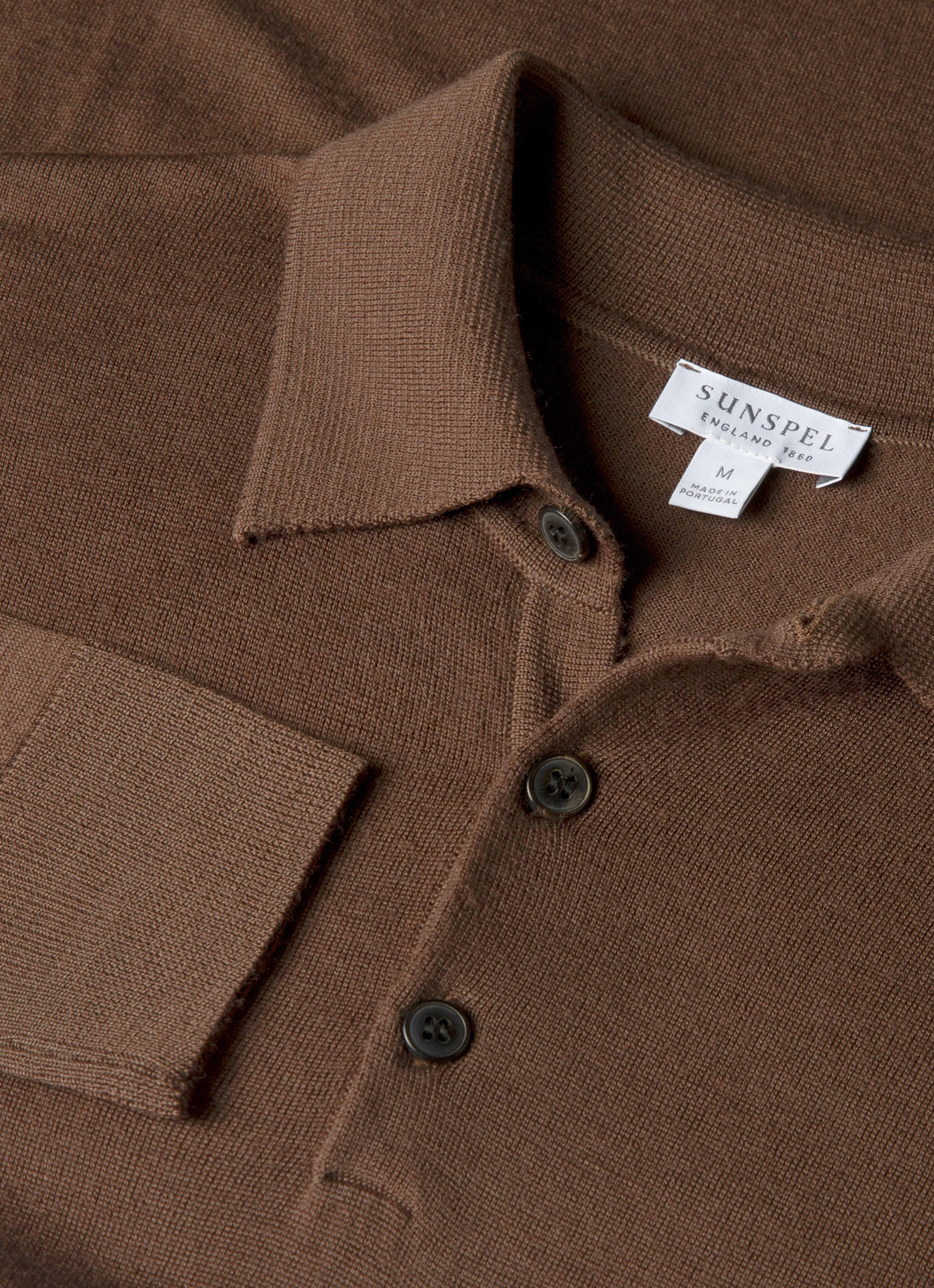 Men's Extra-Fine Merino Knitted Polo Shirt in Bark - Image 4