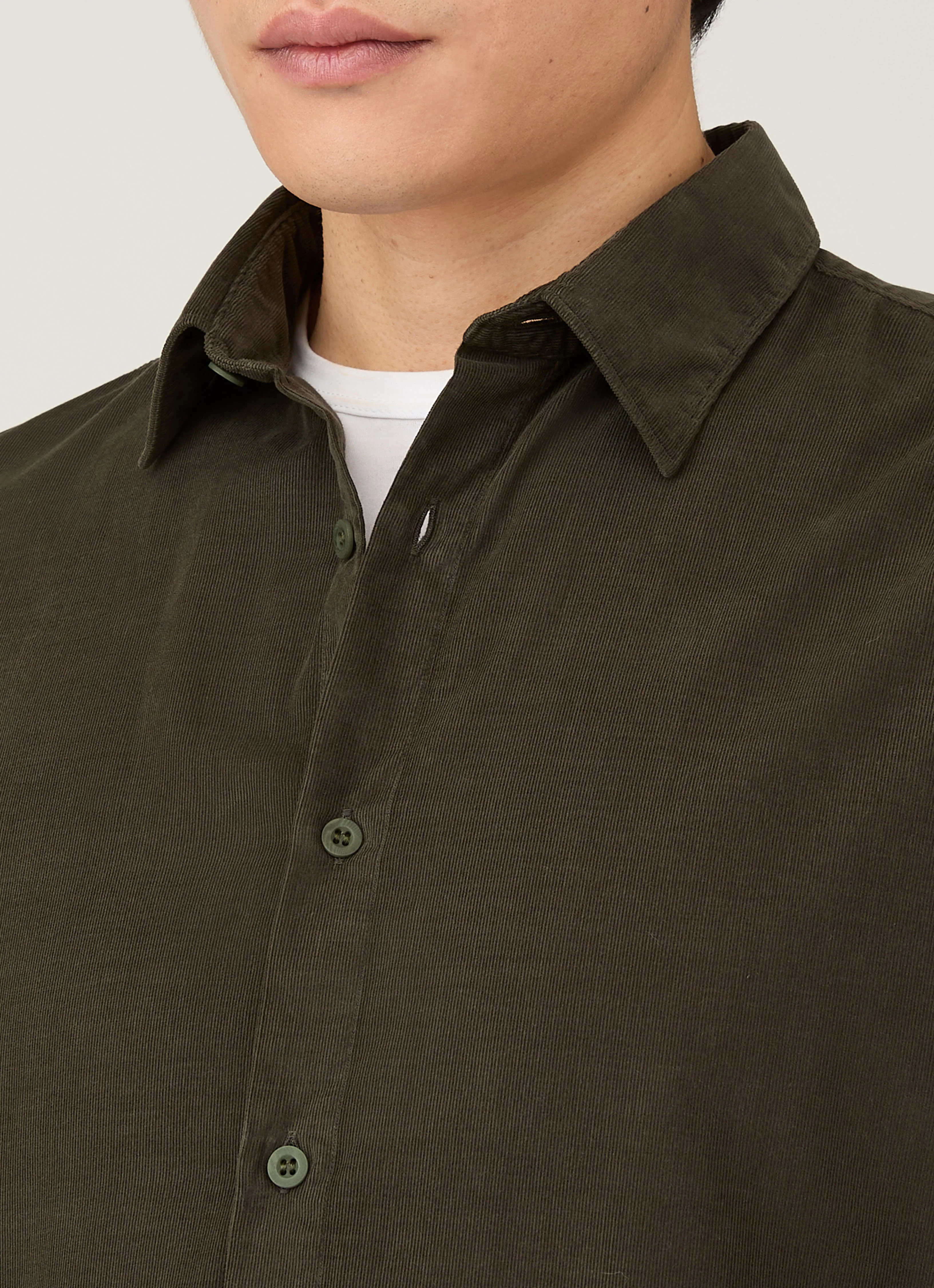 Men's Fine Cord Shirt in Dark Green - Image 6