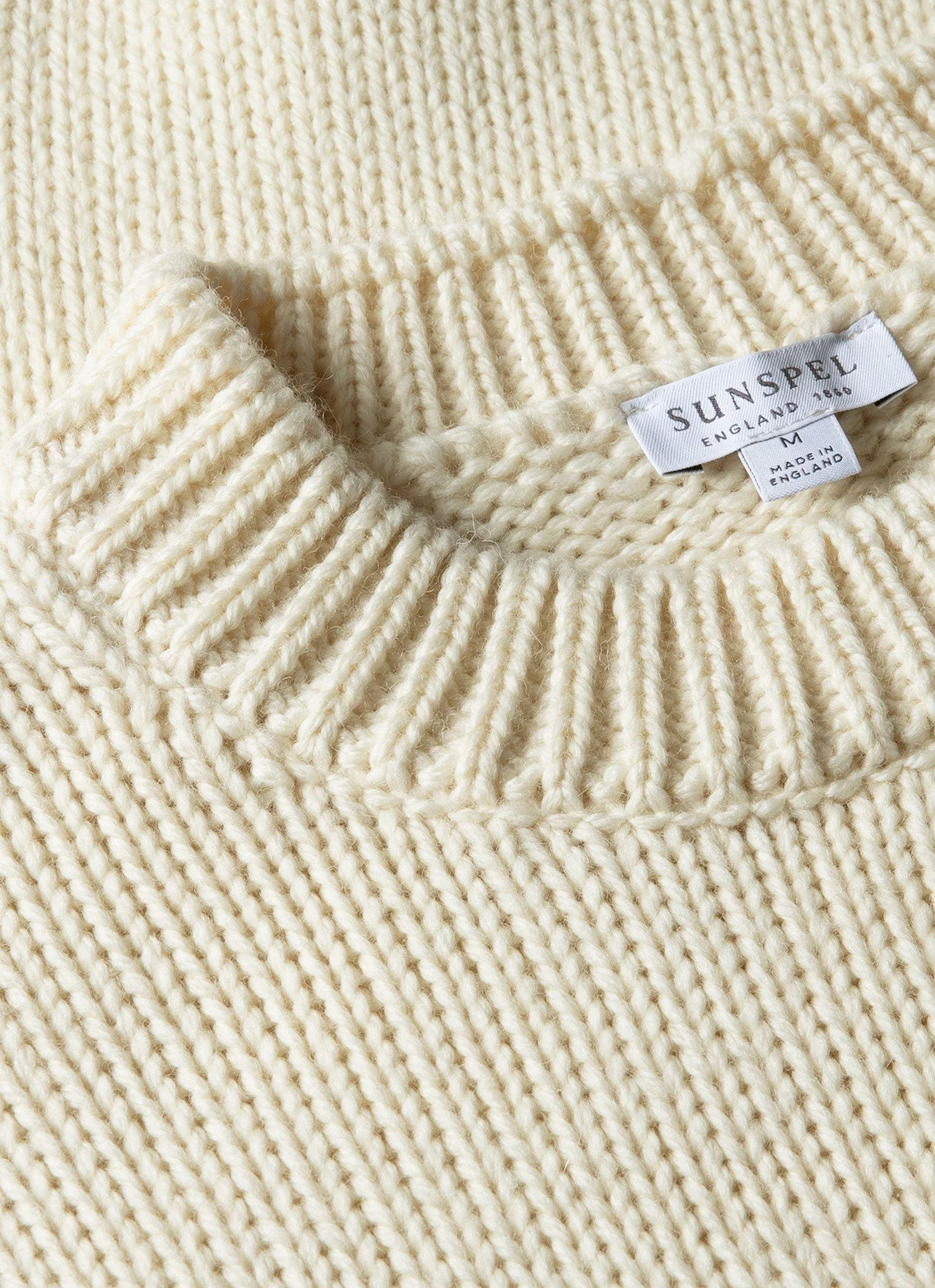 Men's Fisherman Jumper in Ecru - Image 4