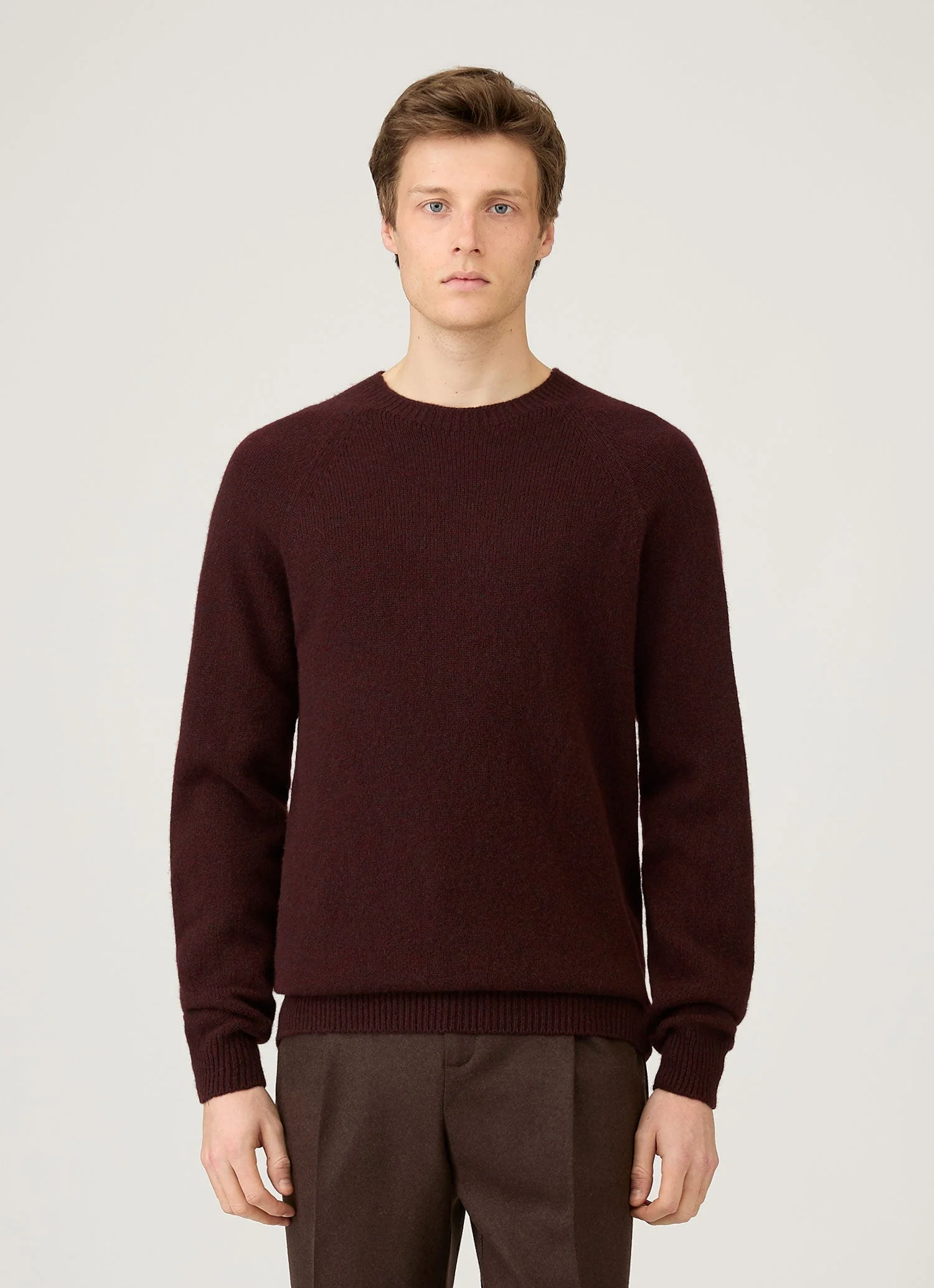 Men's Lambswool Crew Neck Jumper in Bakelite Twist - Image 2