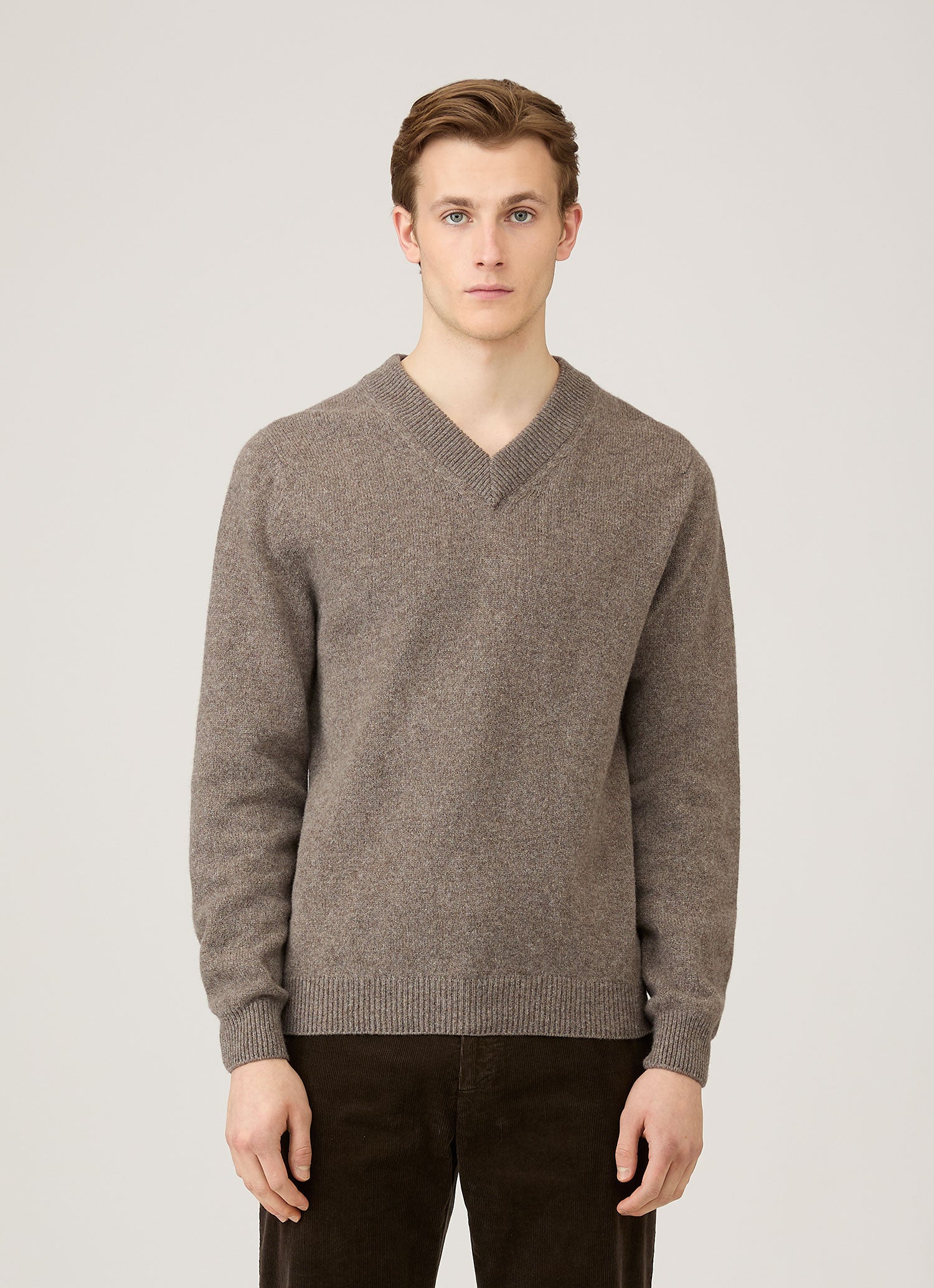 Men's Lambswool V-neck Jumper in Bark - Image 2