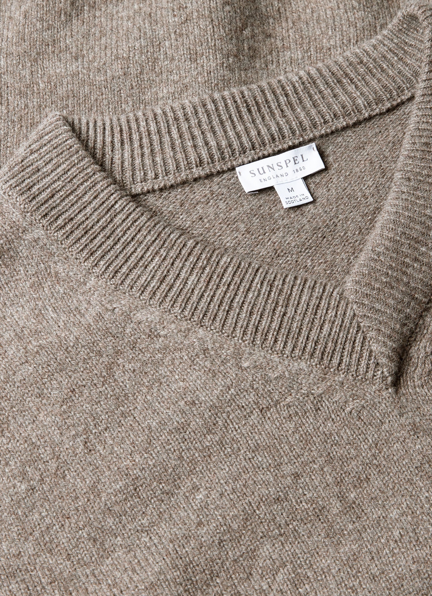 Men's Lambswool V-neck Jumper in Bark - Image 4