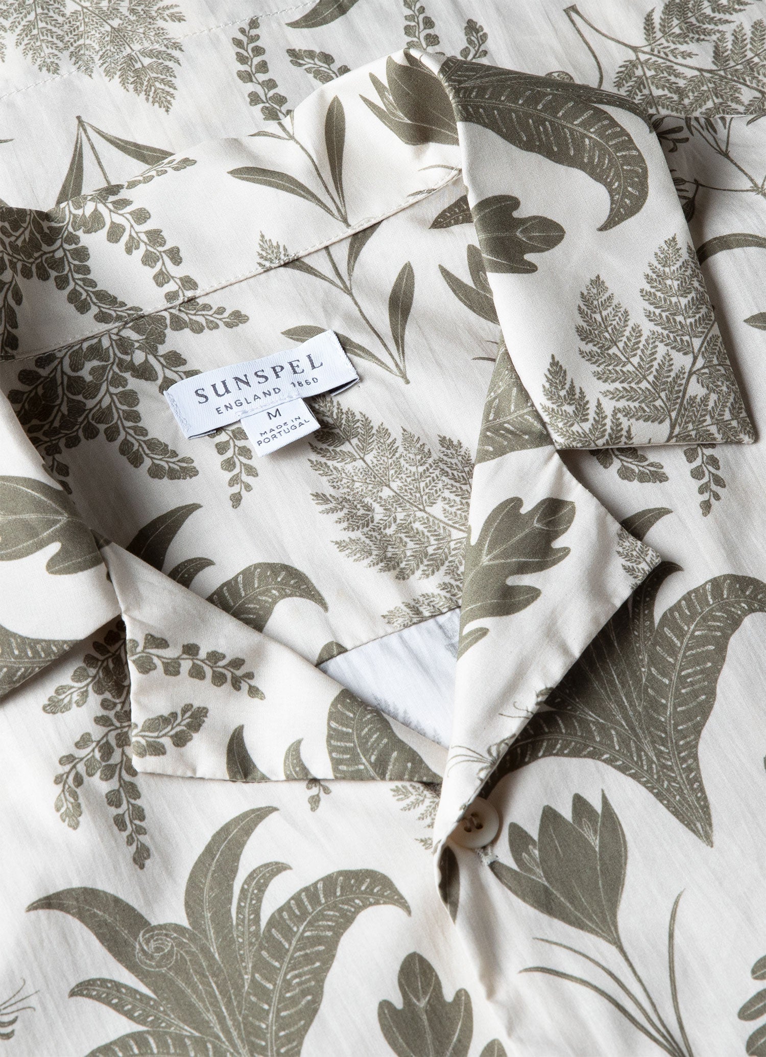 Men's Leaf Print Camp Collar Shirt in Ecru - Image 4