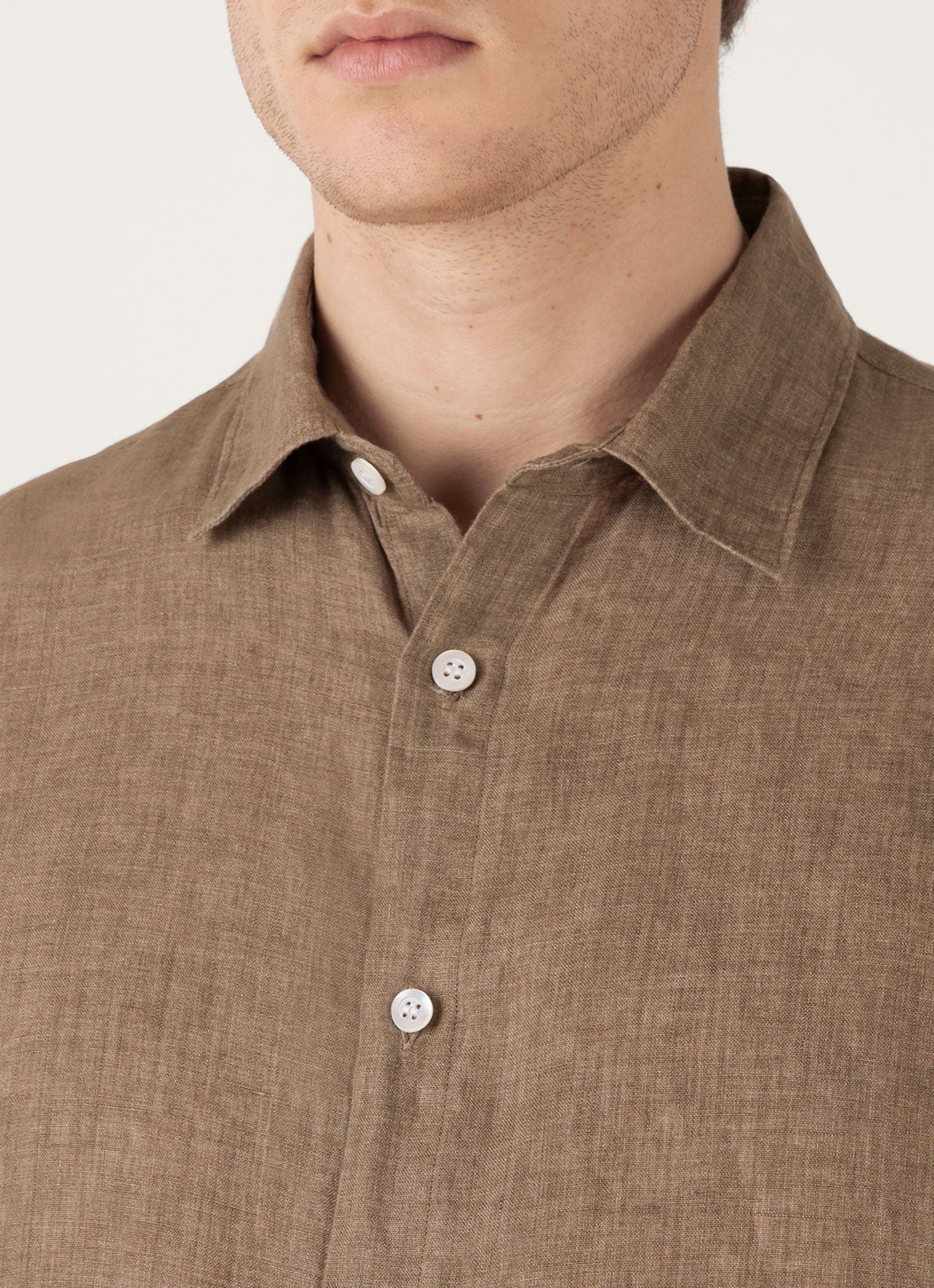 Men's Linen Shirt in Dune - Image 6