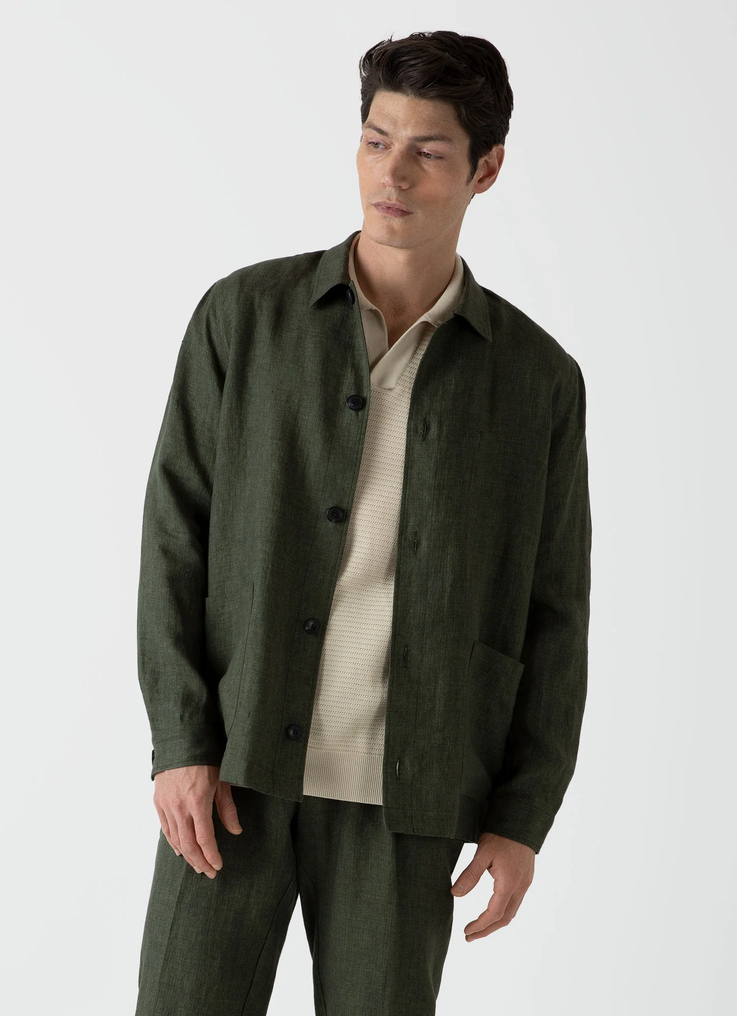 Men's Linen Twin Pocket Jacket in Hunter Green - Image 2