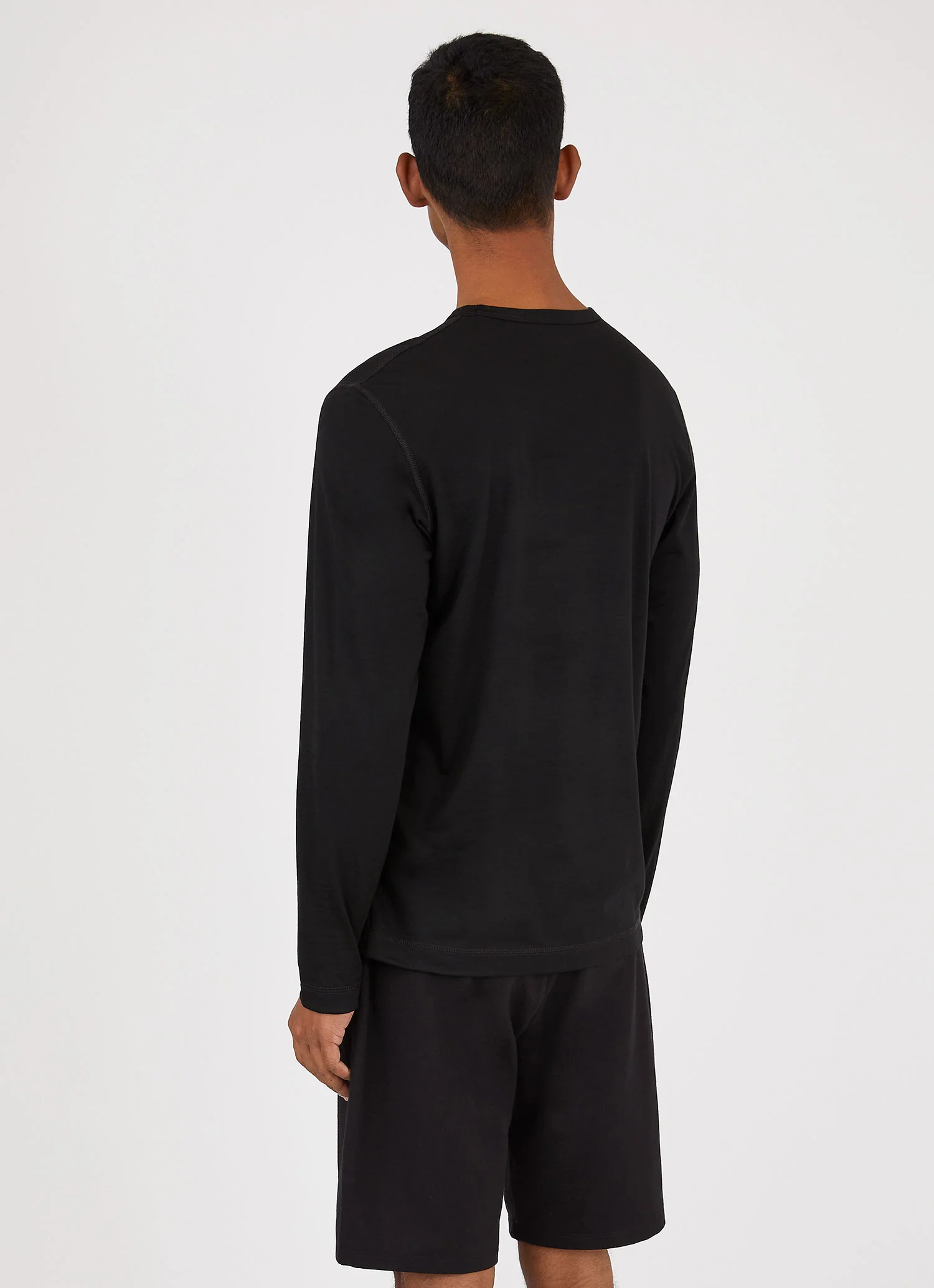 Men's Merino Long Sleeve Base Layer in Black - Image 4