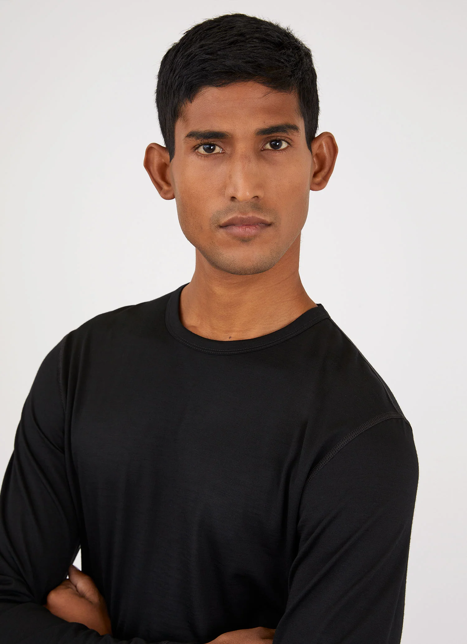 Men's Merino Long Sleeve Base Layer in Black - Image 5