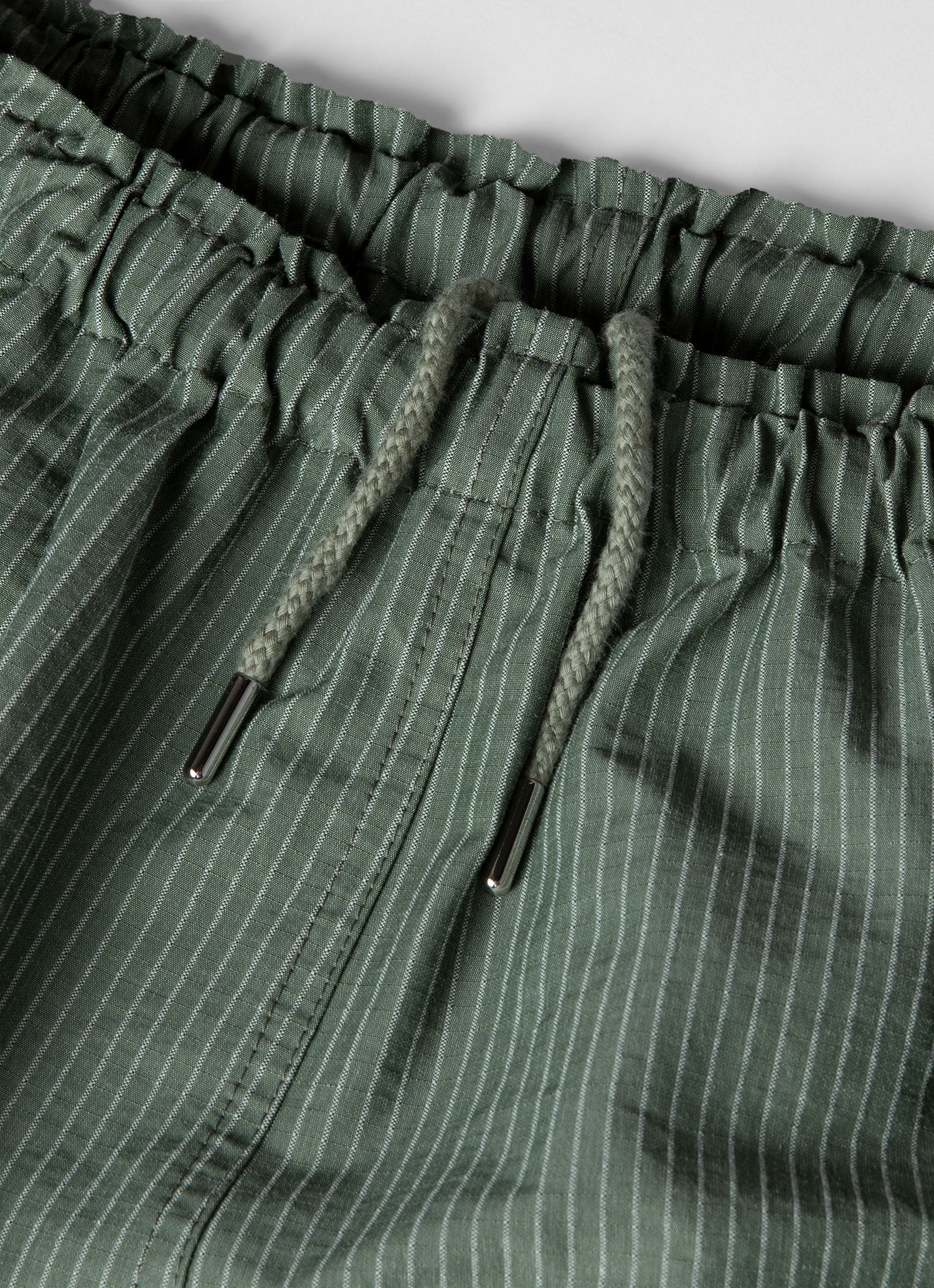 Men's Sunspel x Nigel Cabourn Ripstop Army Short in Army Green - Image 4