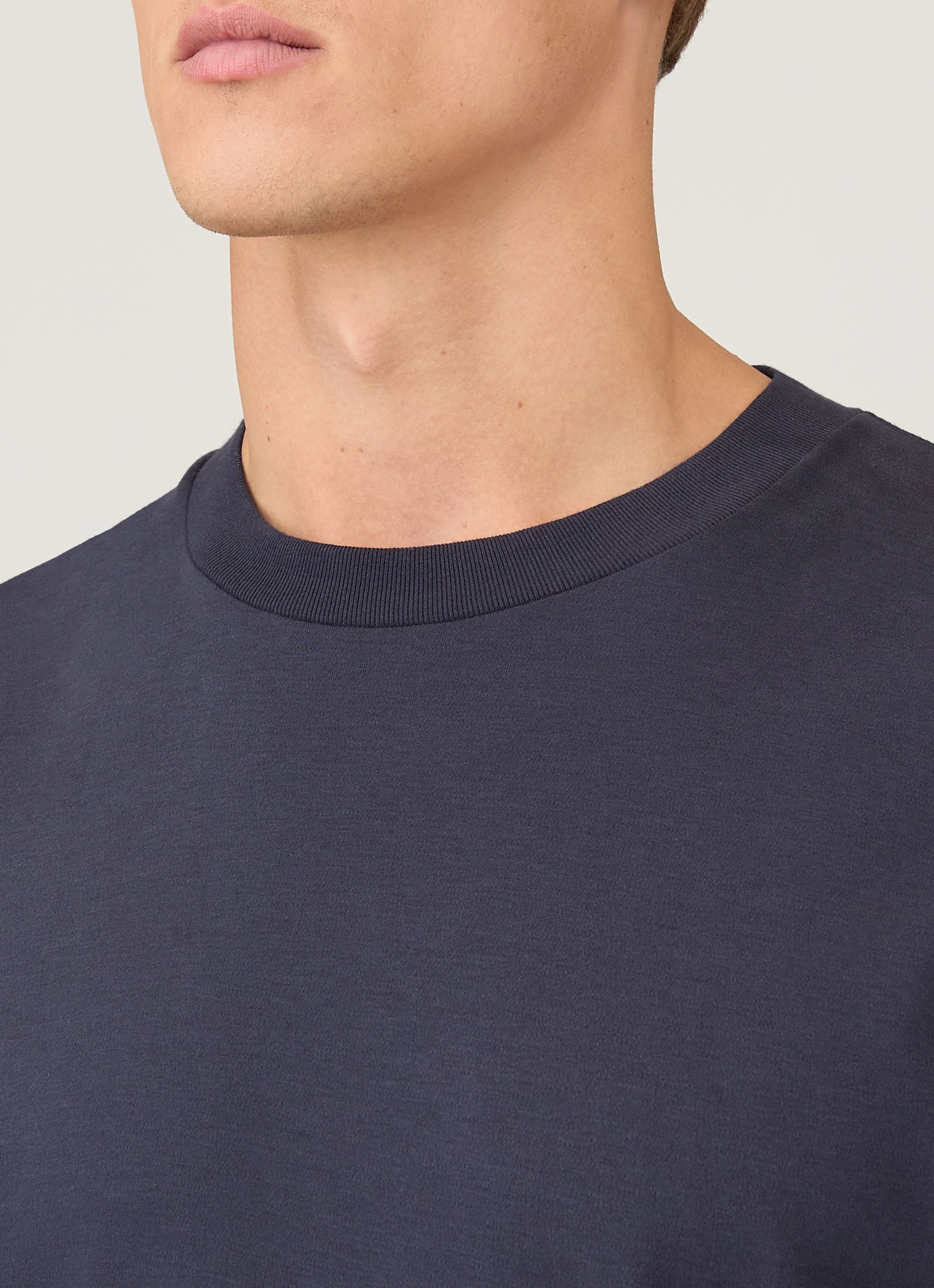 Men's Oversized Heavyweight T-shirt in Navy - Image 6