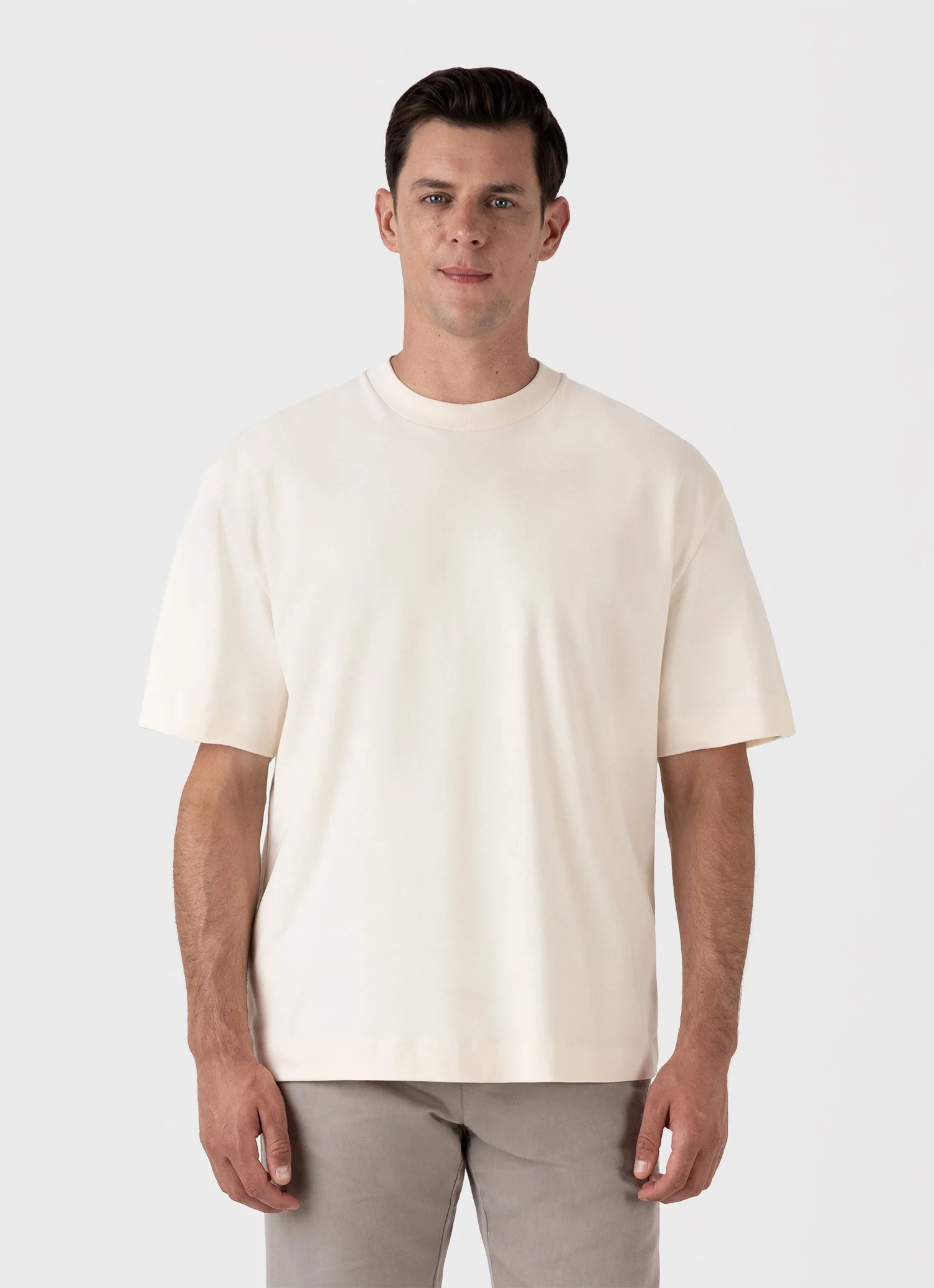 Men's Oversized Heavyweight T-shirt in Undyed - Image 2