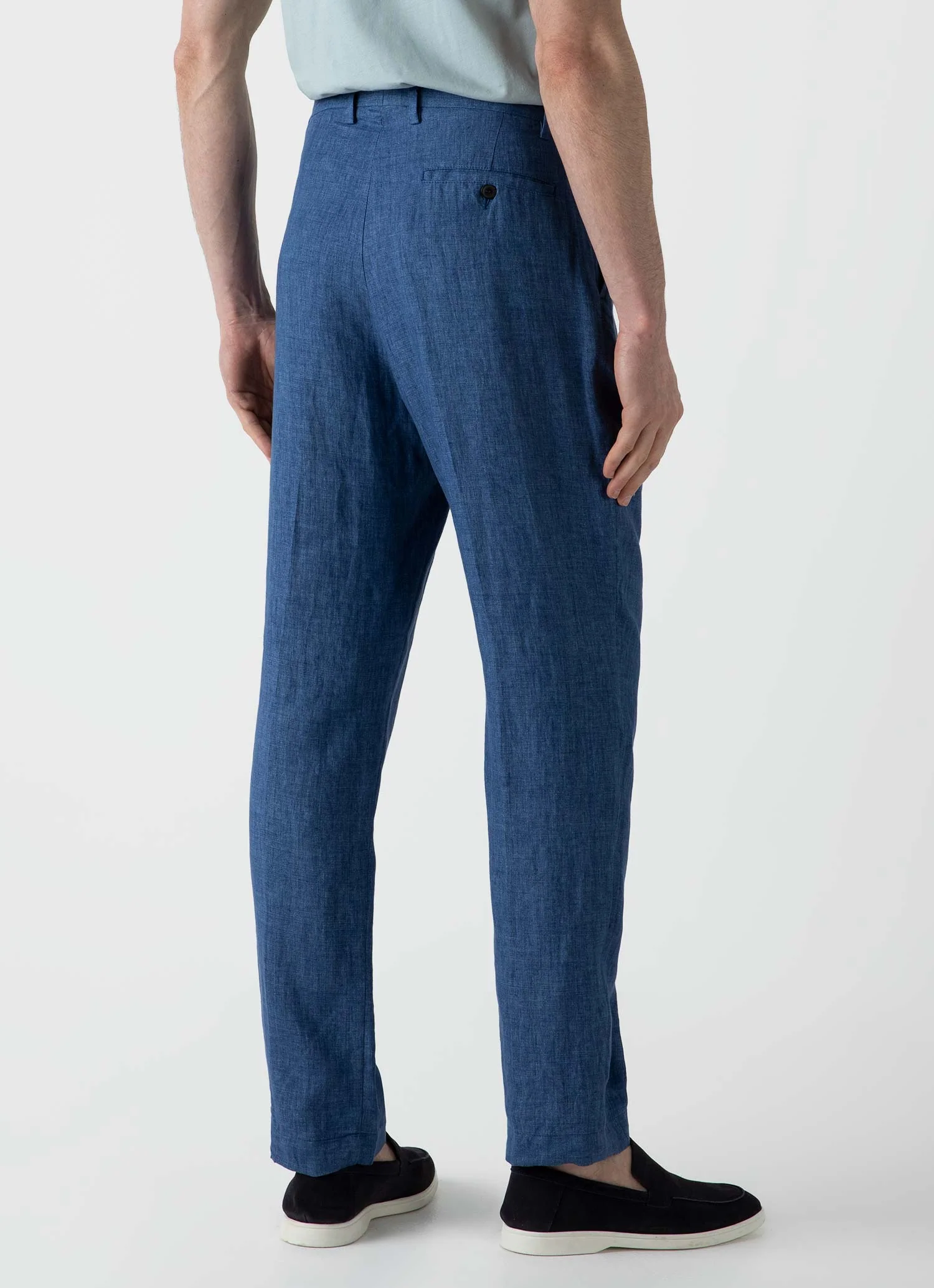 Men's Pleated Linen Trouser in Blue Melange - Image 4