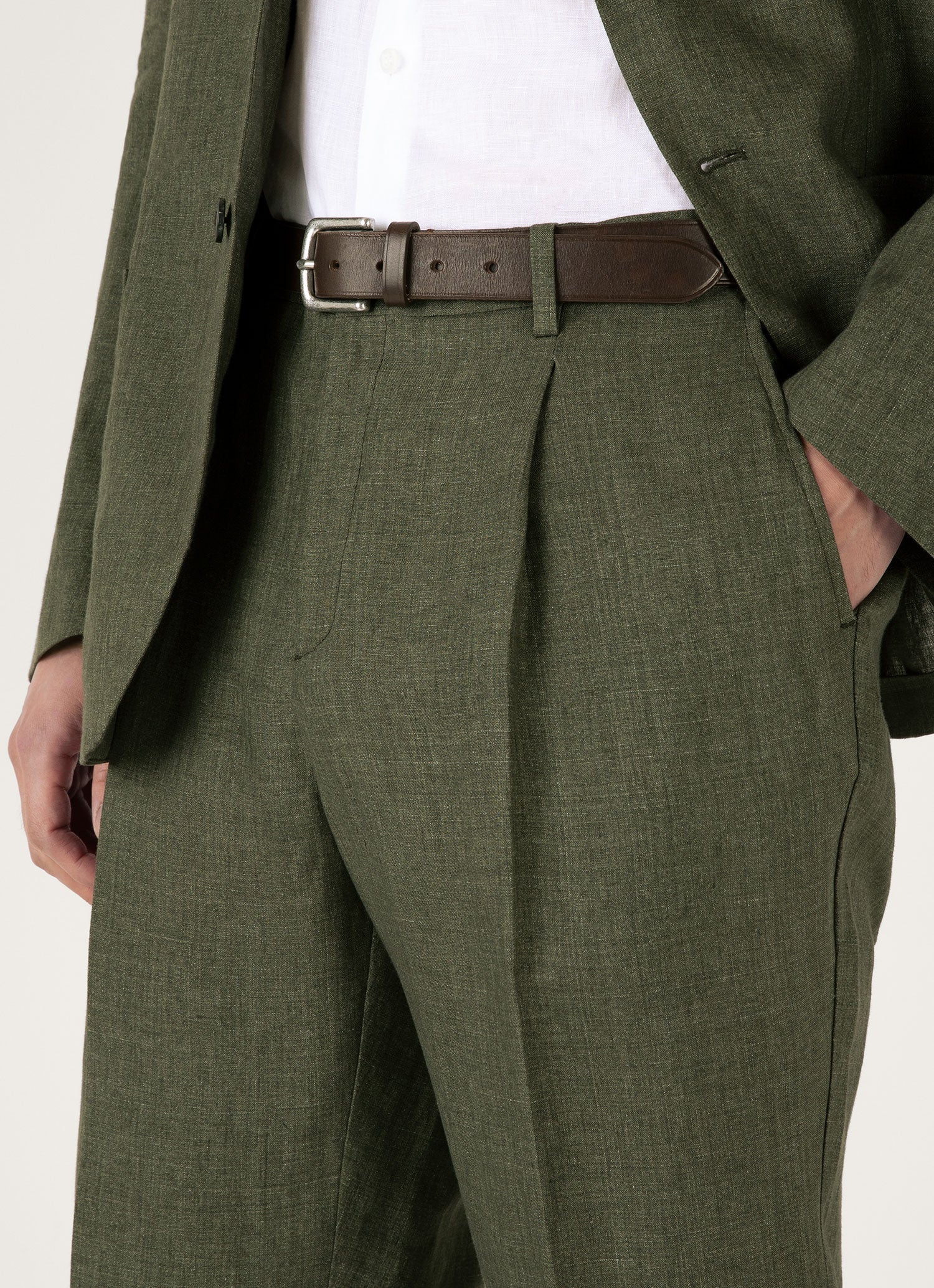 Men's Pleated Linen Trouser in Hunter Green - Image 6