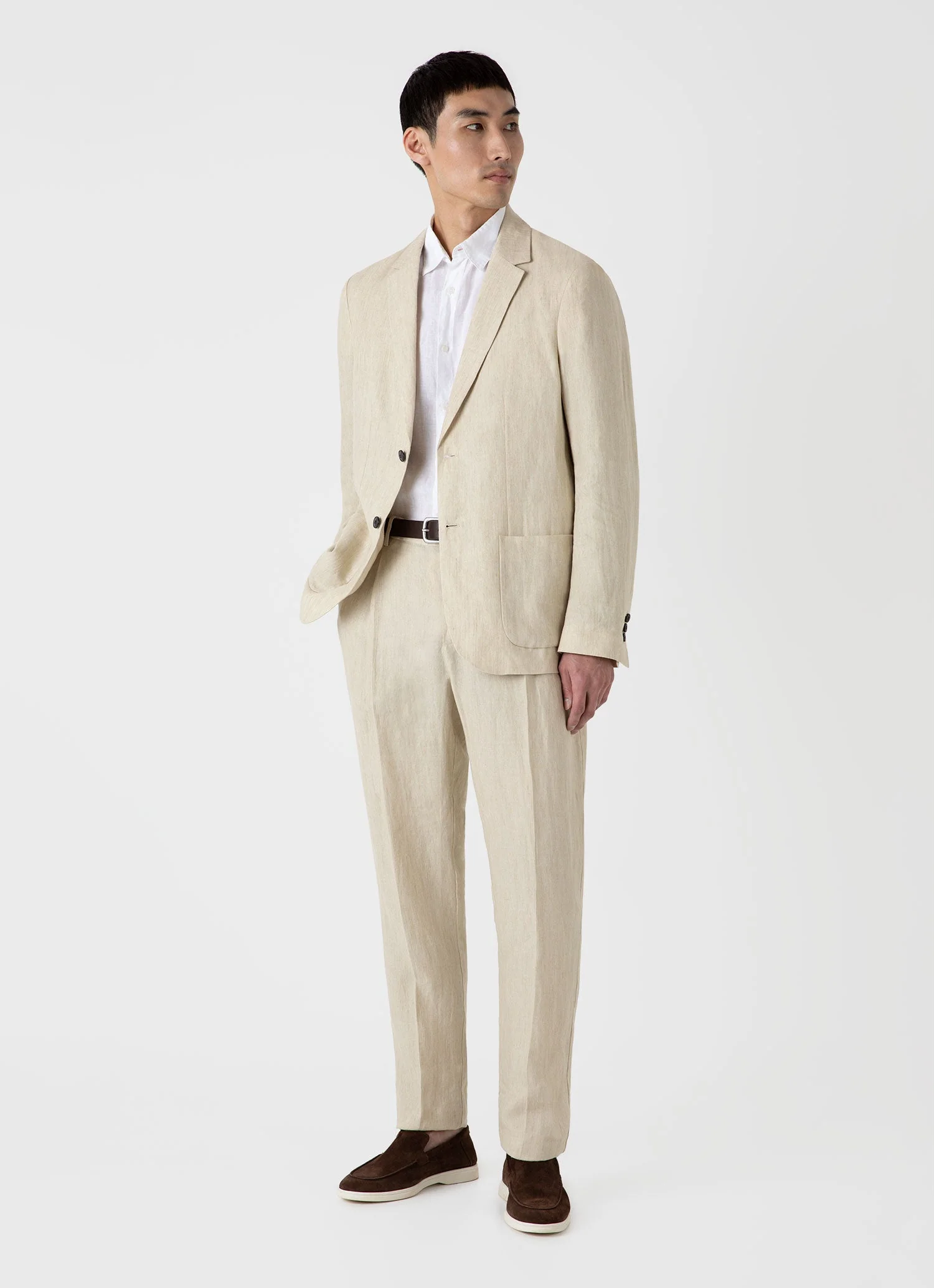 Men's Pleated Linen Trouser in Light Sand - Image 2