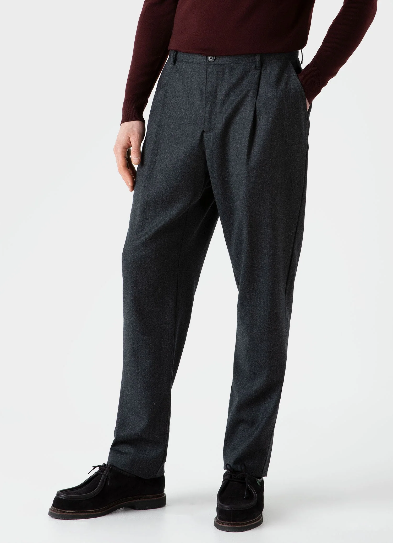 Men's Pleated Wool Flannel Trouser in Charcoal Melange - Image 3