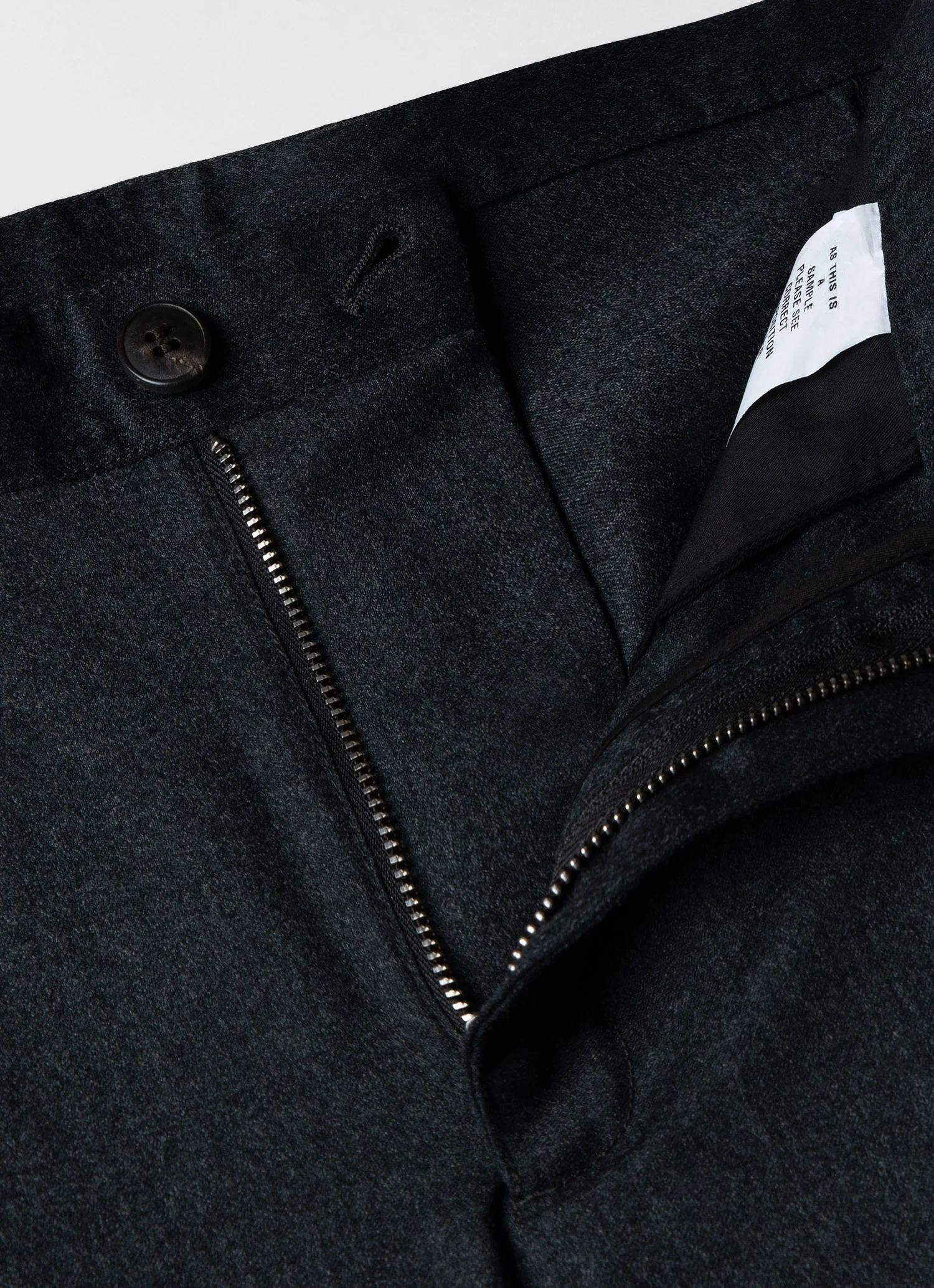 Men's Pleated Wool Flannel Trouser in Charcoal Melange - Image 4