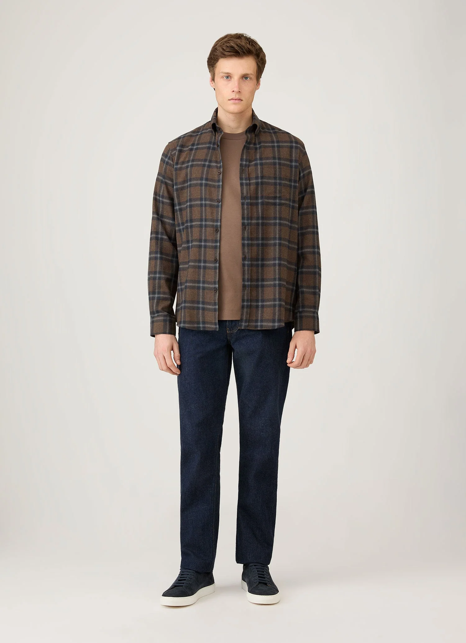 Men's Relaxed Fit Heavyweight T-shirt in Bark - Image 3