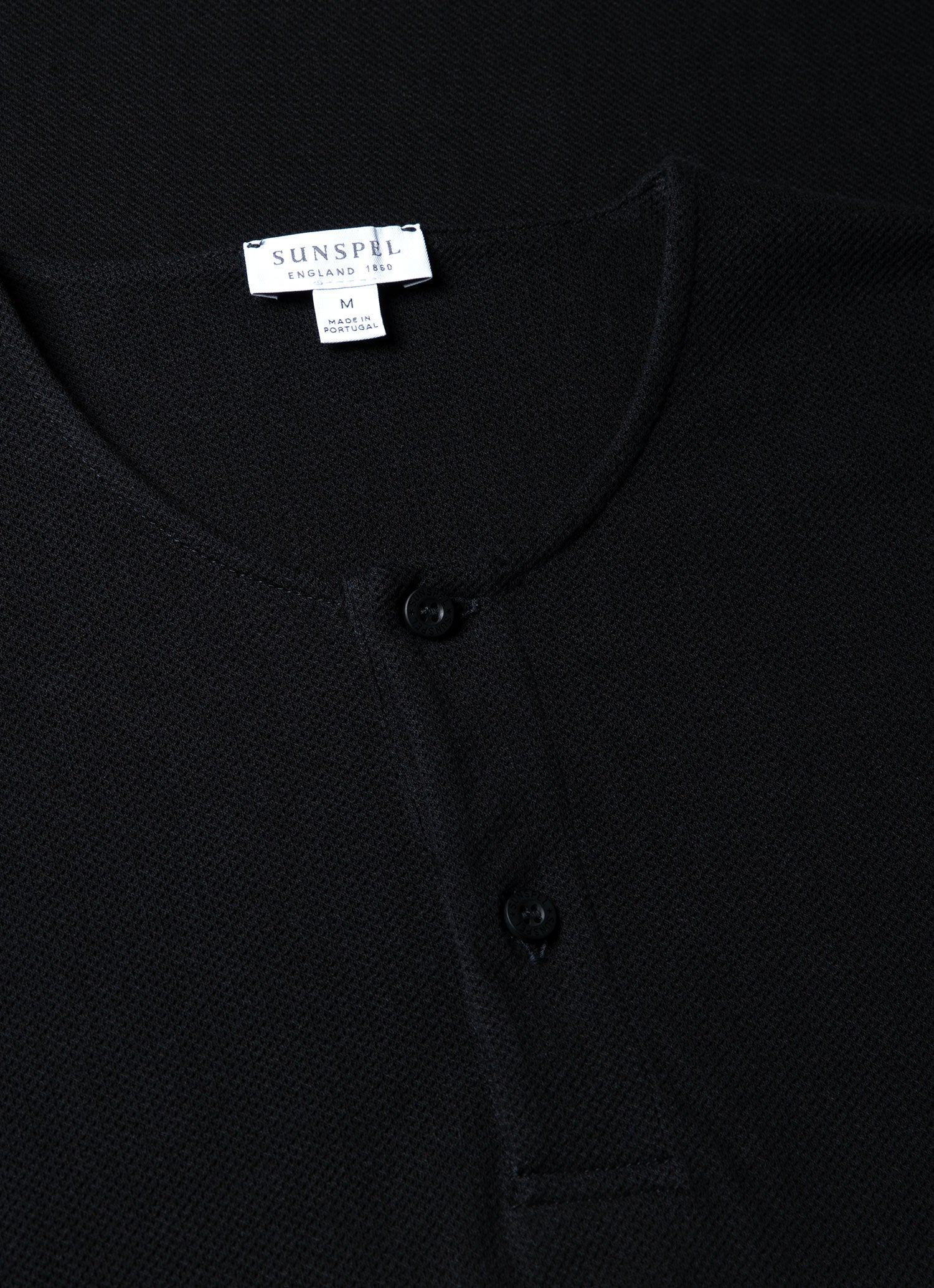 Men's Riviera Henley in Black - Image 4