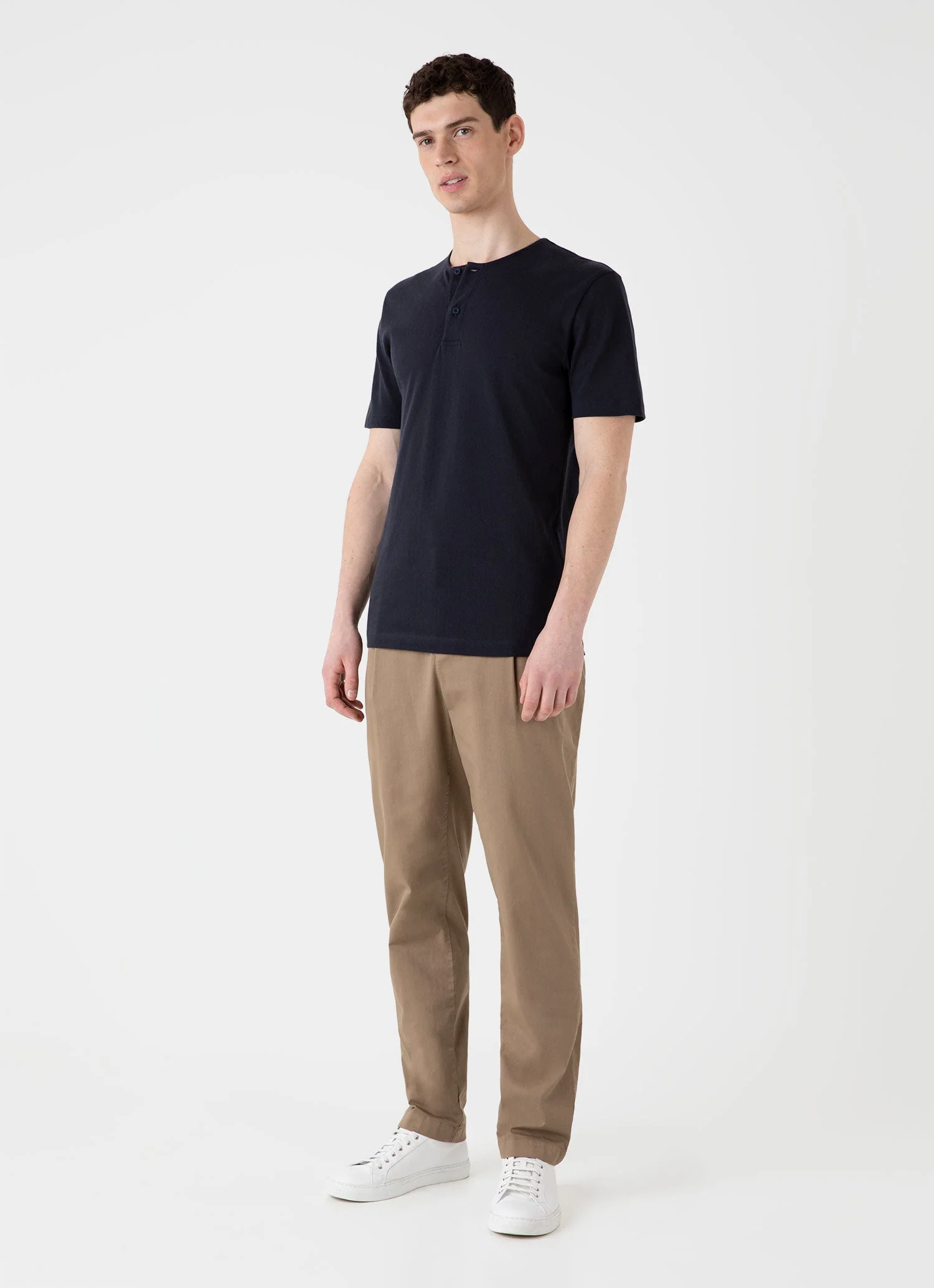 Men's Riviera Henley in Navy - Image 3