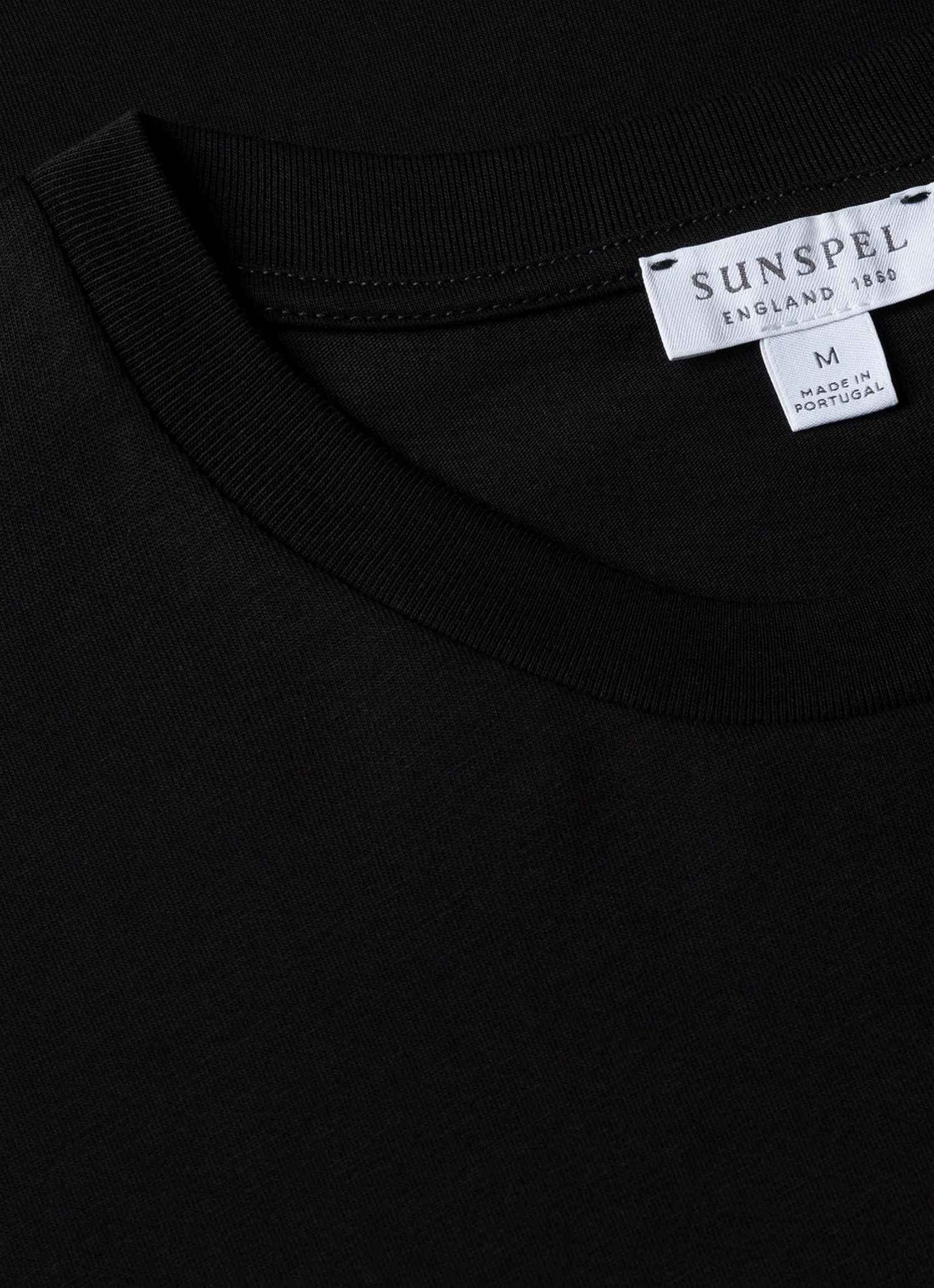 Men's Riviera Midweight T-shirt in Black - Image 4