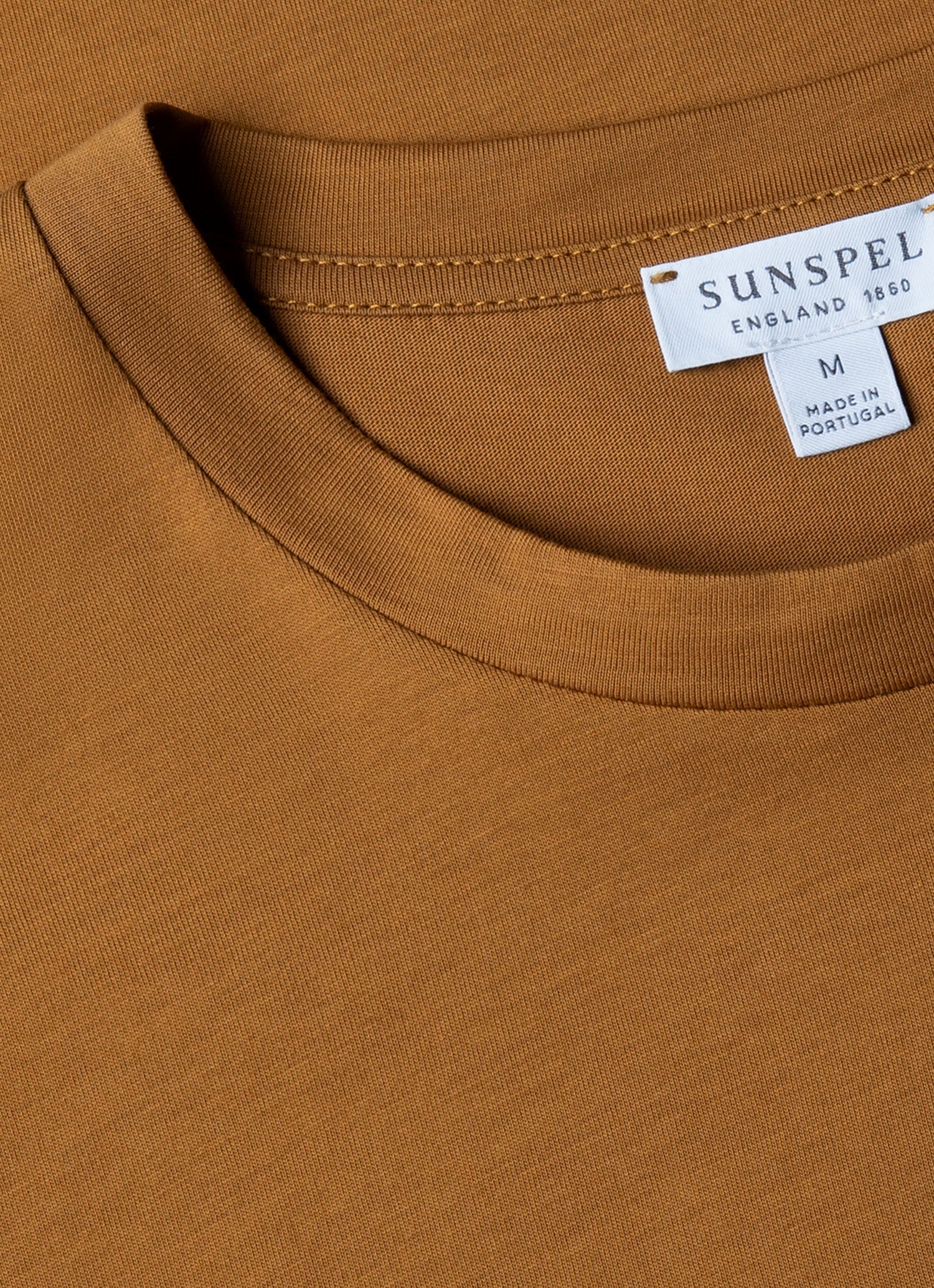 Men's Riviera Midweight T-shirt in Golden Brown - Image 4