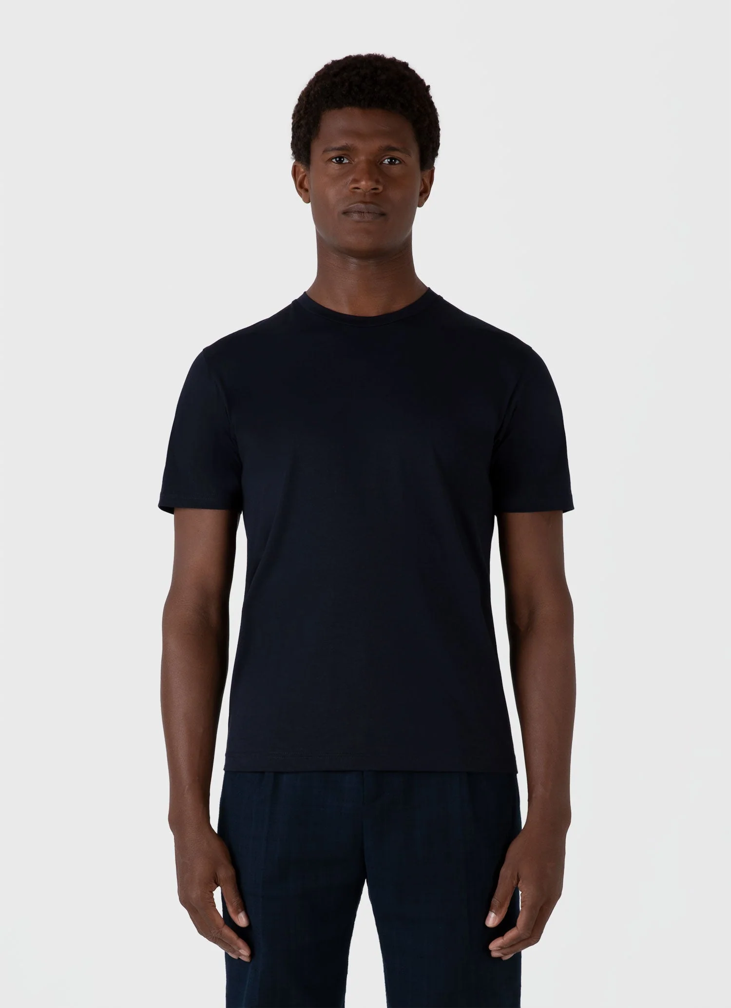 Men's Riviera Midweight T-shirt in Midnight Navy - Image 2