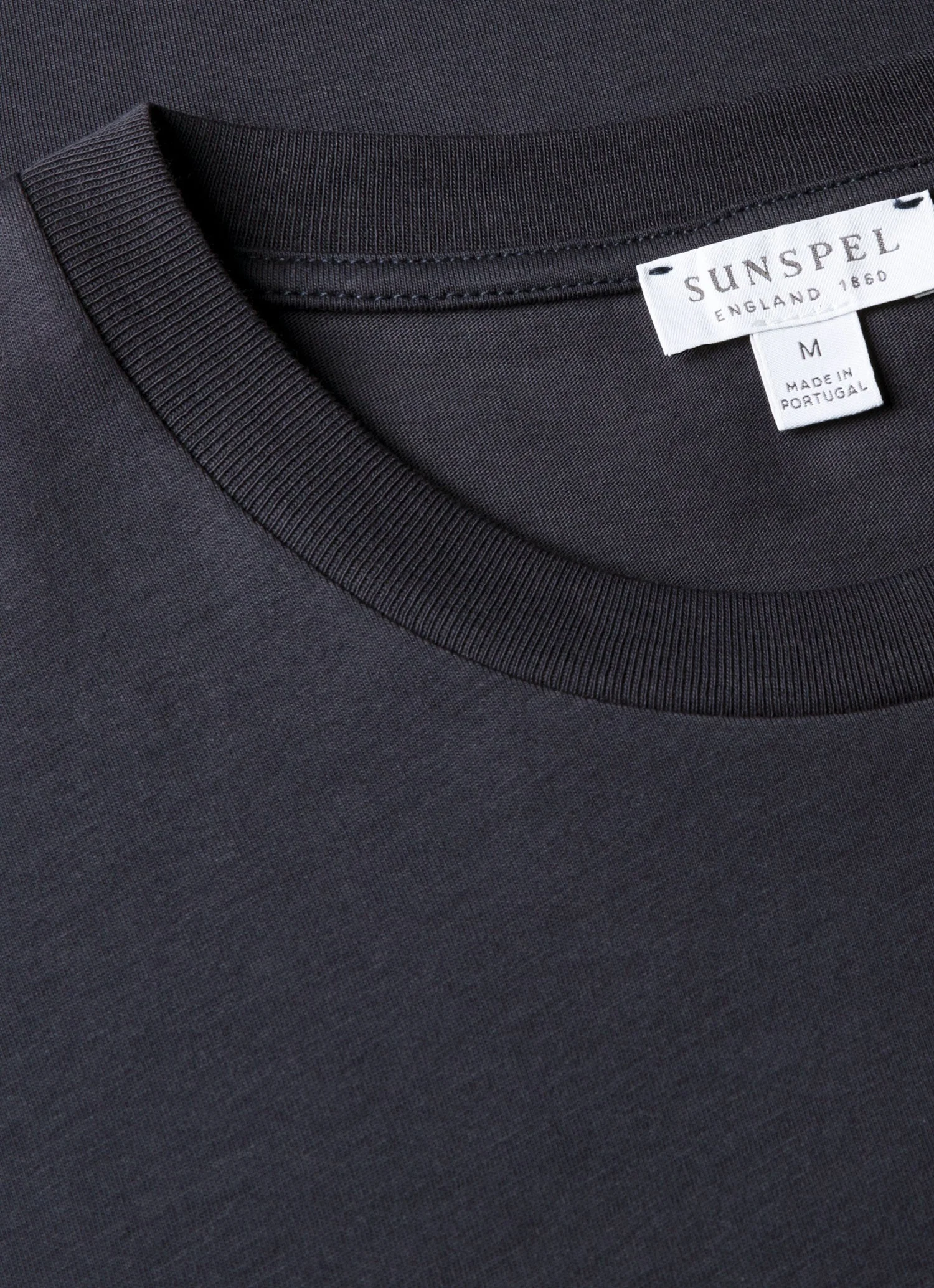 Men's Riviera Midweight T-shirt in Navy - Image 4