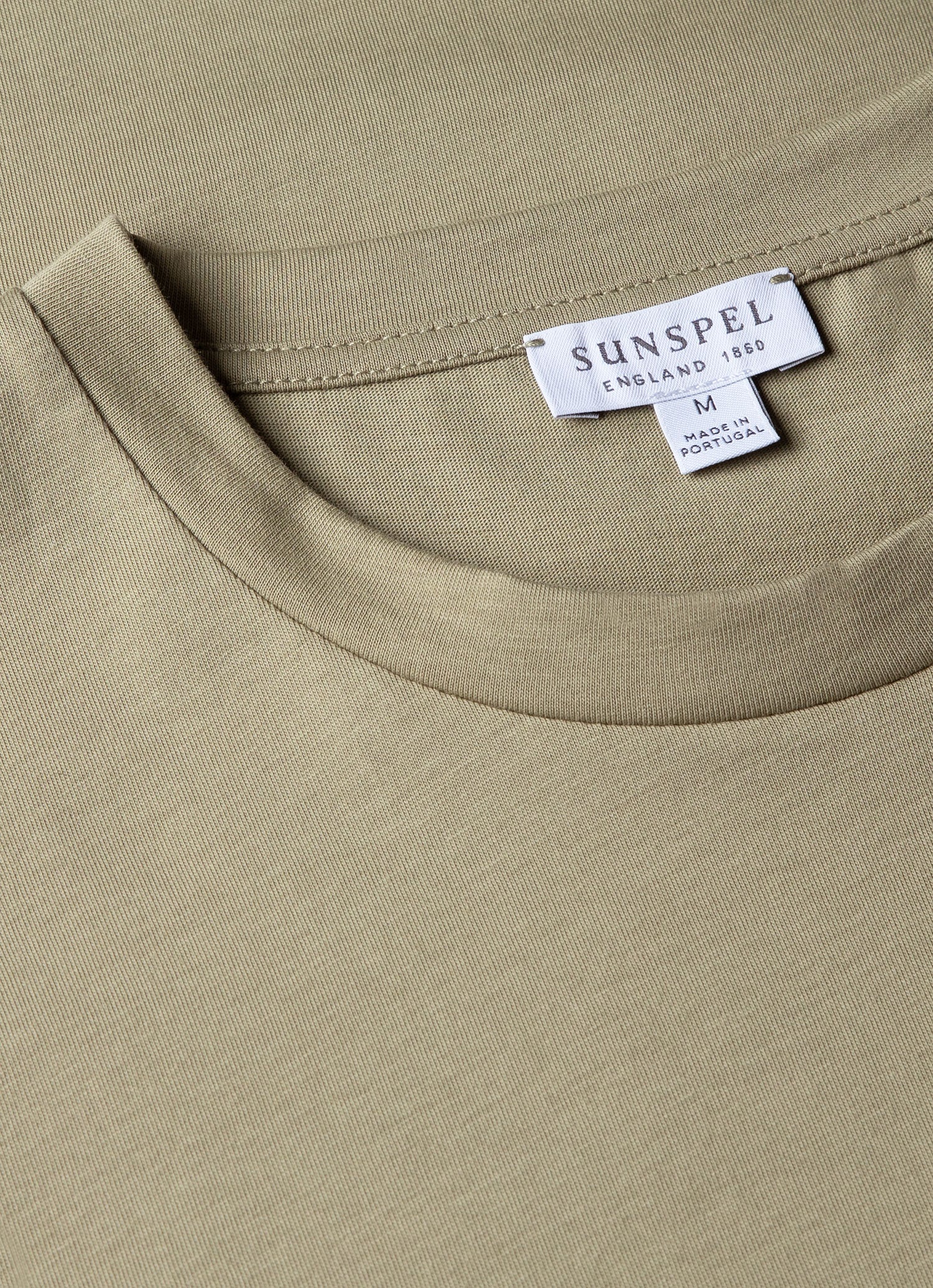 Men's Riviera Midweight T-shirt in Pale Khaki - Image 4