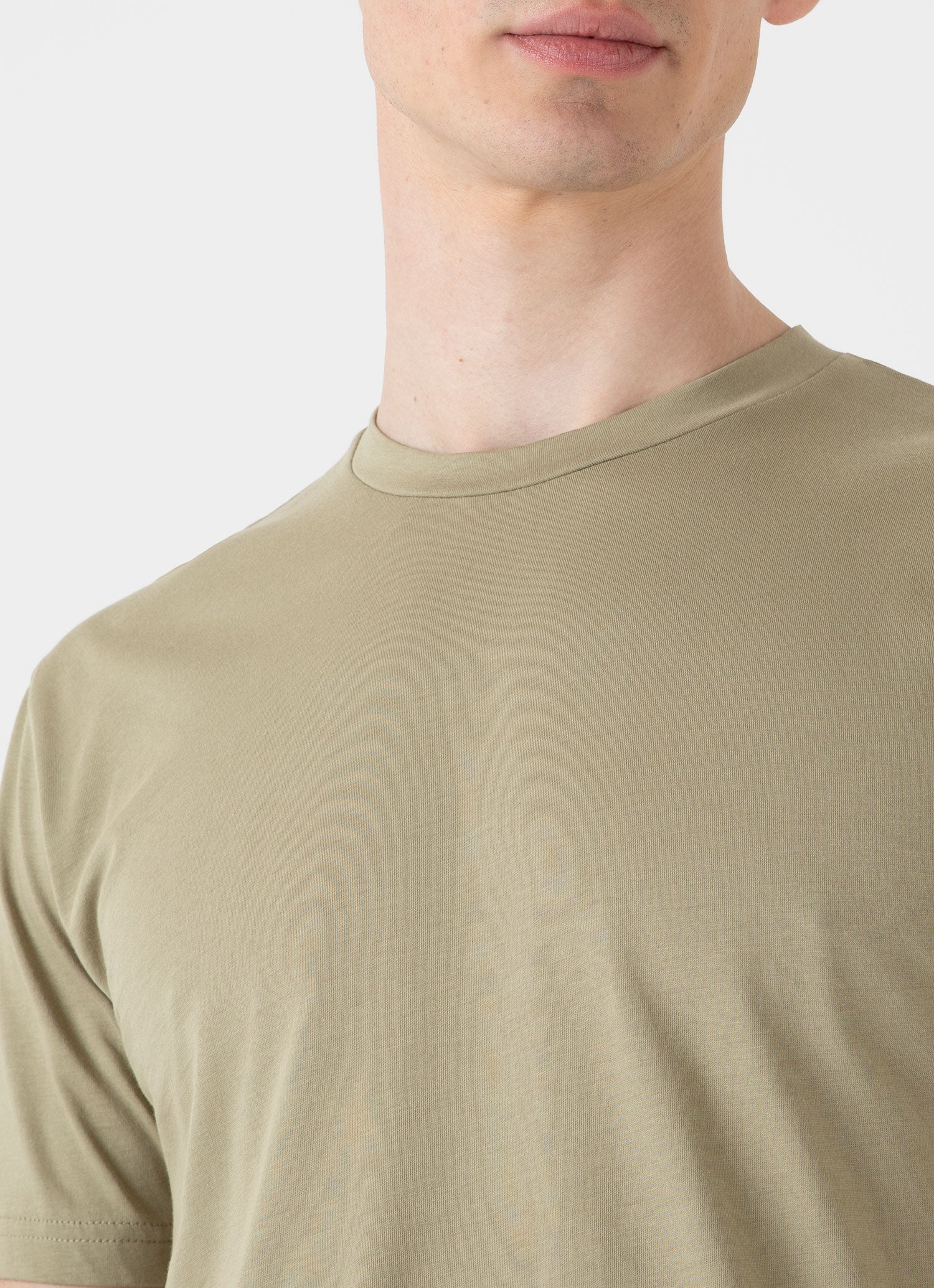 Men's Riviera Midweight T-shirt in Pale Khaki - Image 6