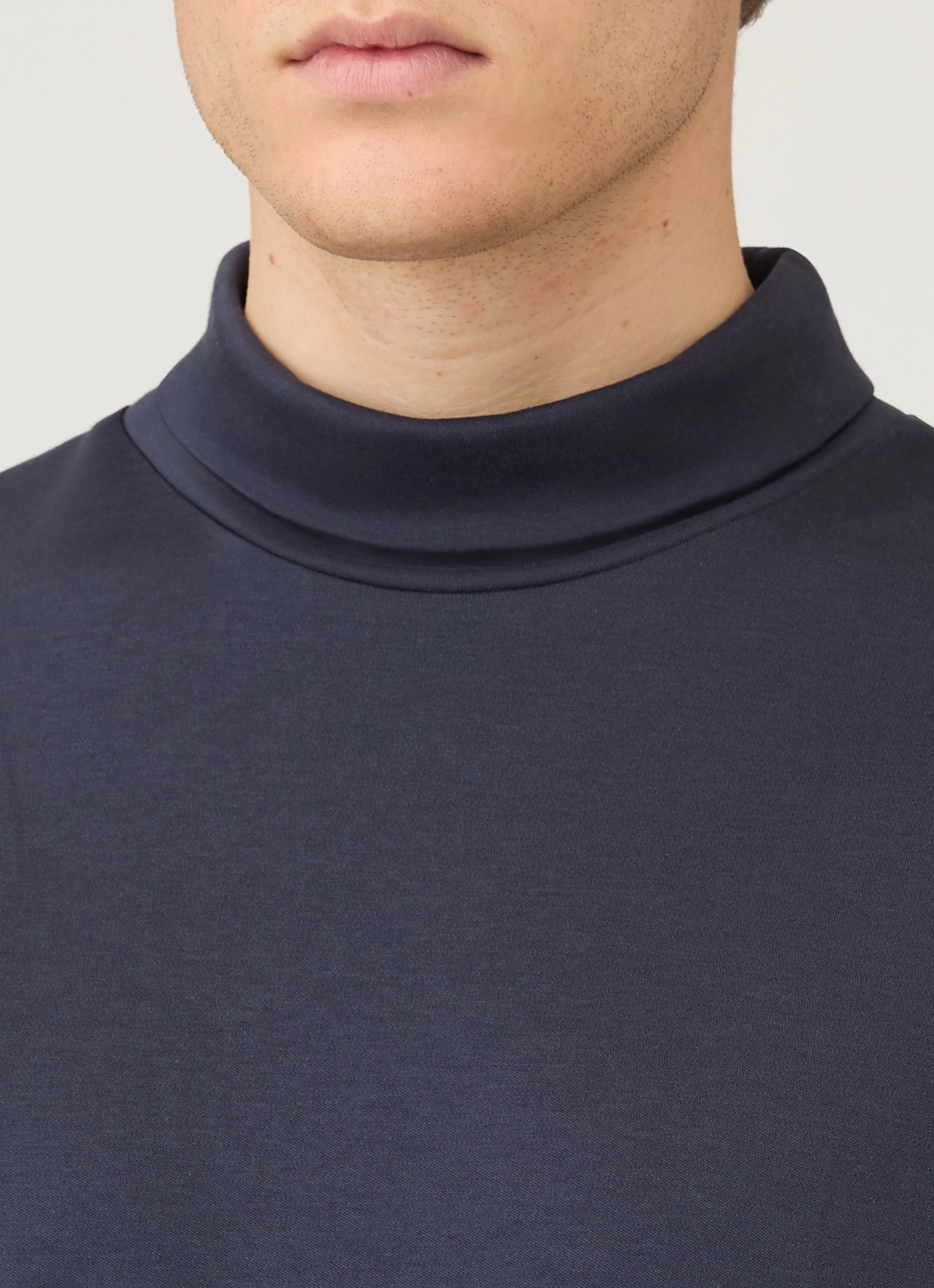 Men's Roll Neck Heavyweight T-shirt in Navy - Image 6