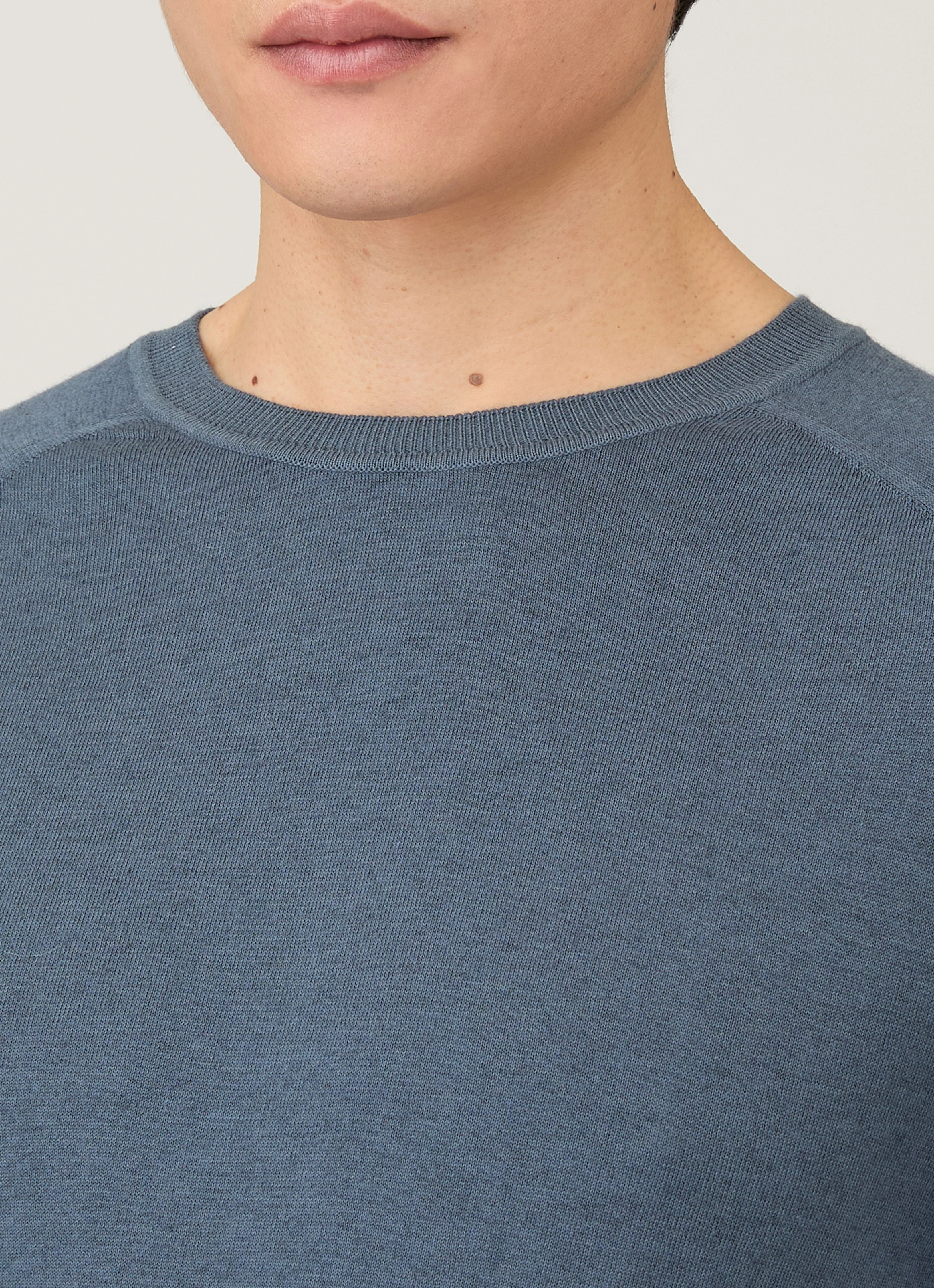 Men's Sea Island Cashmere Crew Neck Jumper in Slate Blue - Image 6