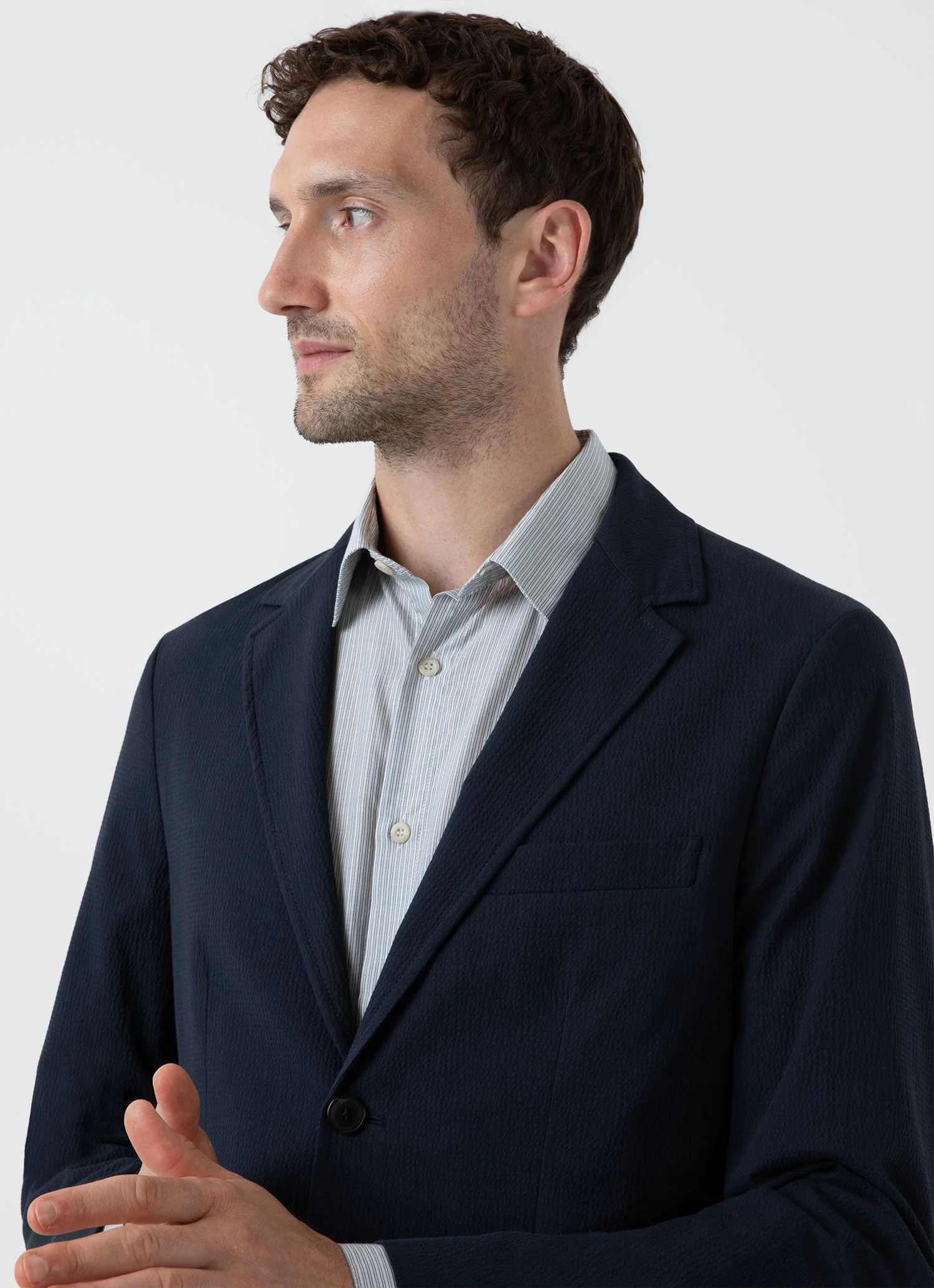 Men's Seersucker Blazer in Navy - Image 6