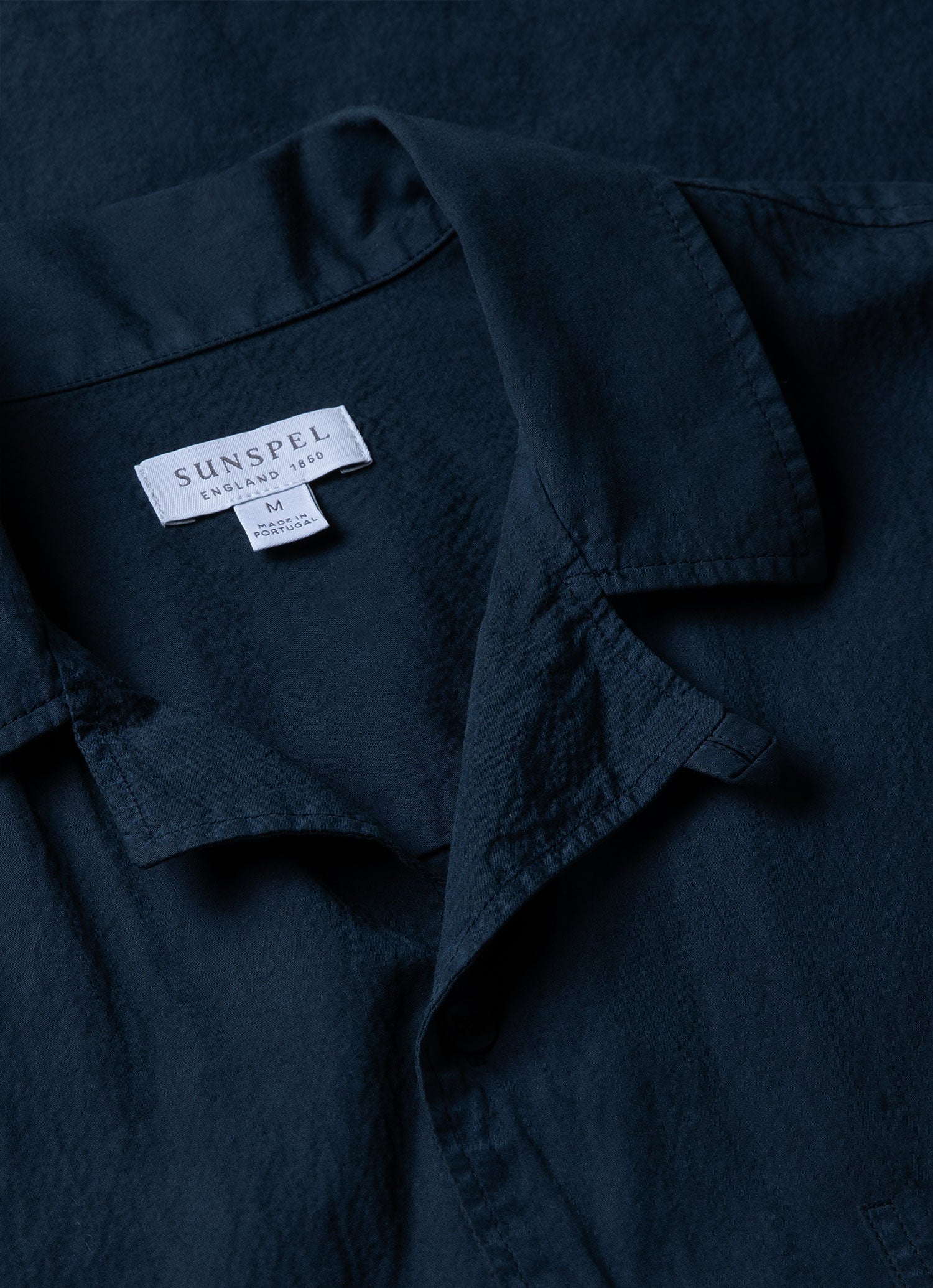 Men's Seersucker Camp Collar Shirt in Navy - Image 4
