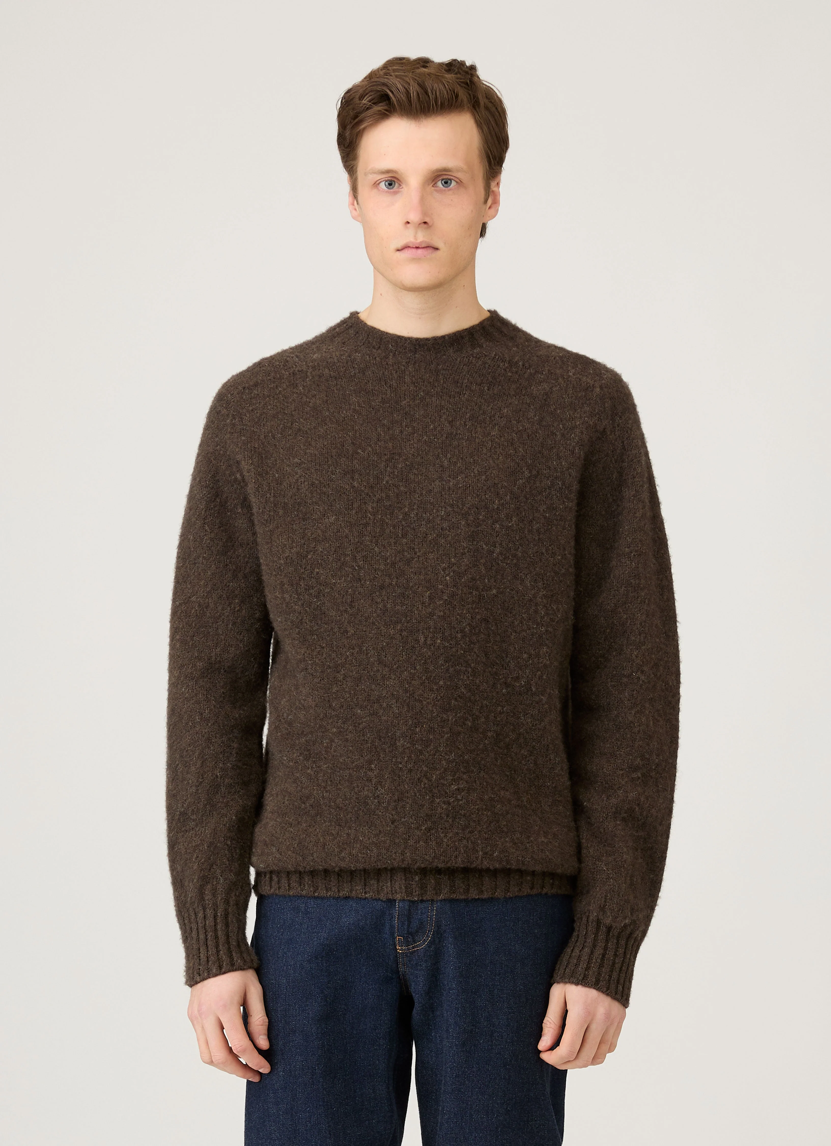 Men's Shetland Crew Neck Jumper in Bark - Image 2