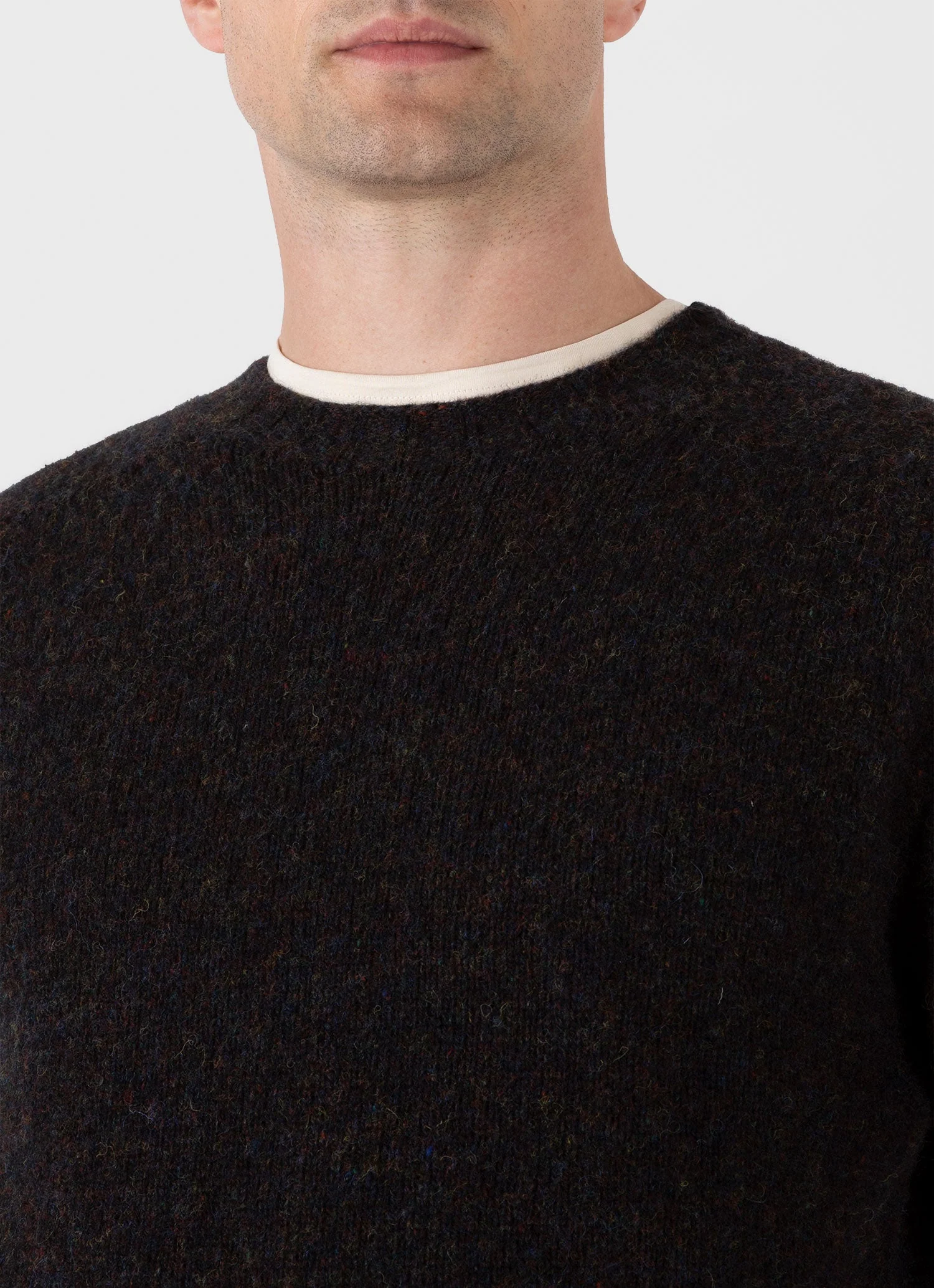 Men's Shetland Crew Neck Jumper in Midnight Melange - Image 6